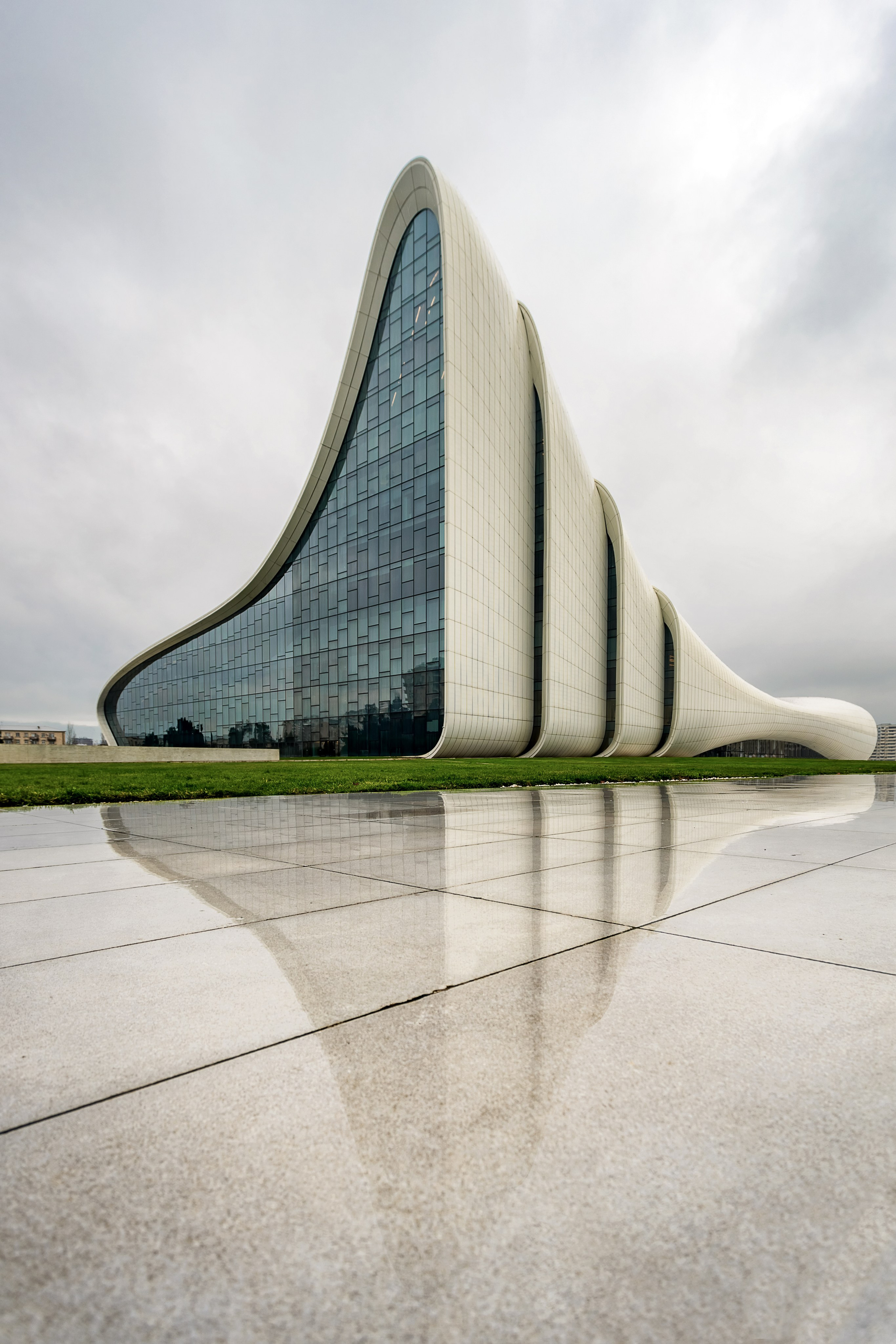 Heydar Aliyev Center | Baku. Архитектурный фотограф Кирилл Цыбенко. Работаю в Москве, по всей России и Миру