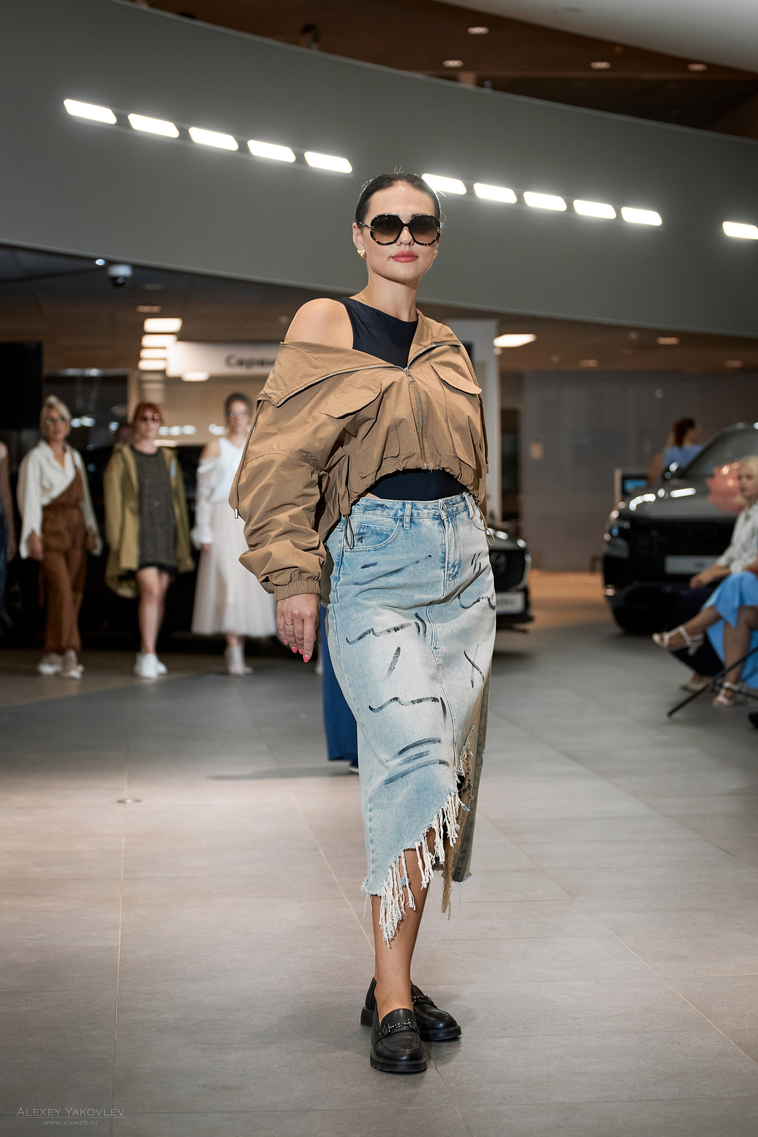 Модный показ PRE-FALL модельной школы Modeling+. Фотограф Алексей Яковлев