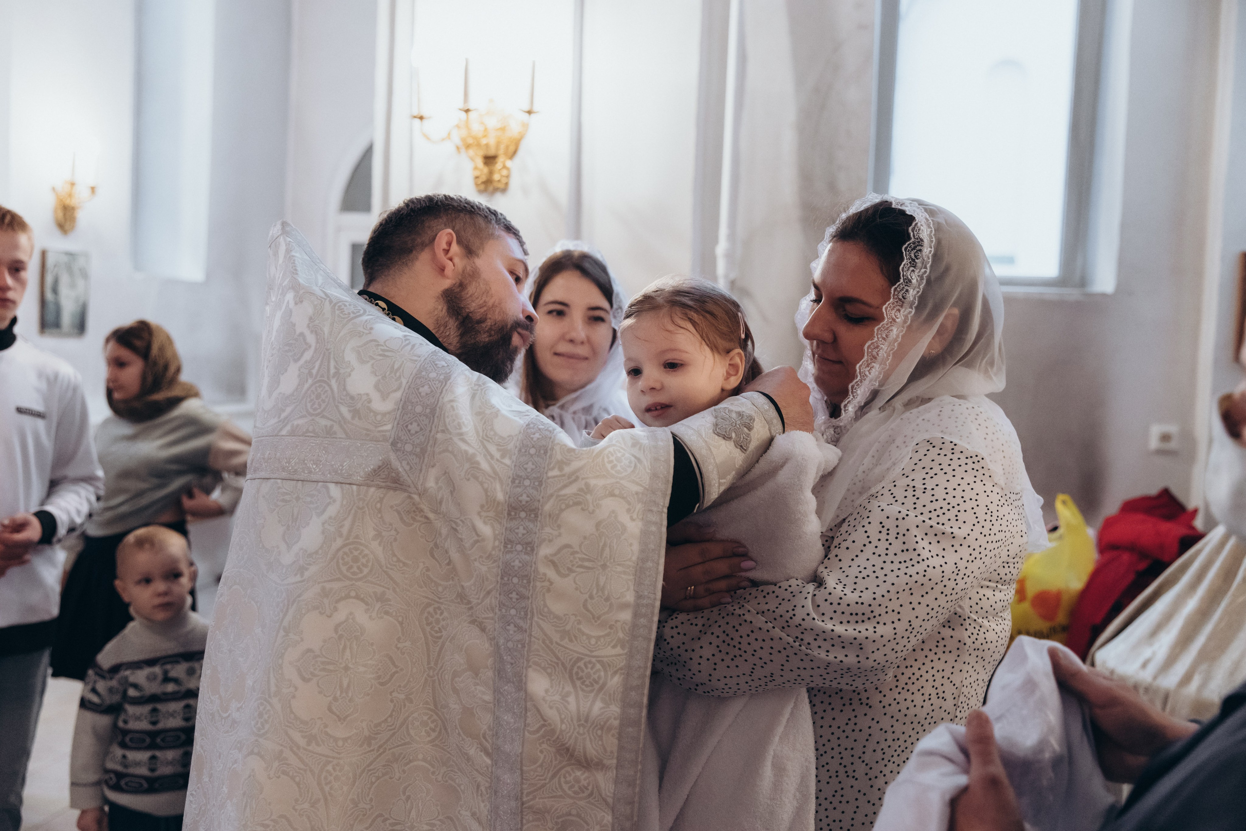 Крещение Веры. Фотограф на крещение в Рязани. Семейный фотограф