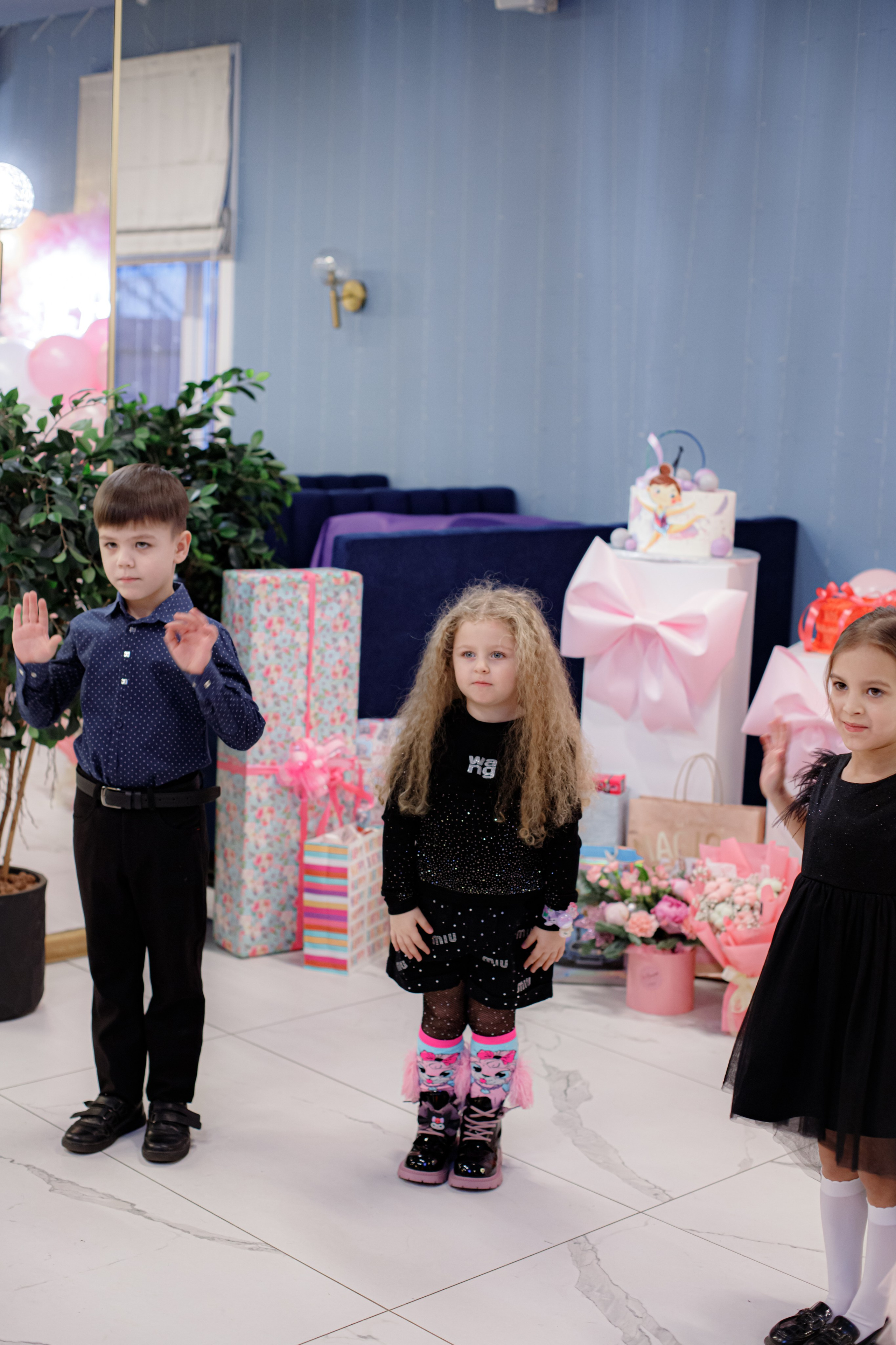 ASIA'S BIRTHDAY PARTY. Photokarish