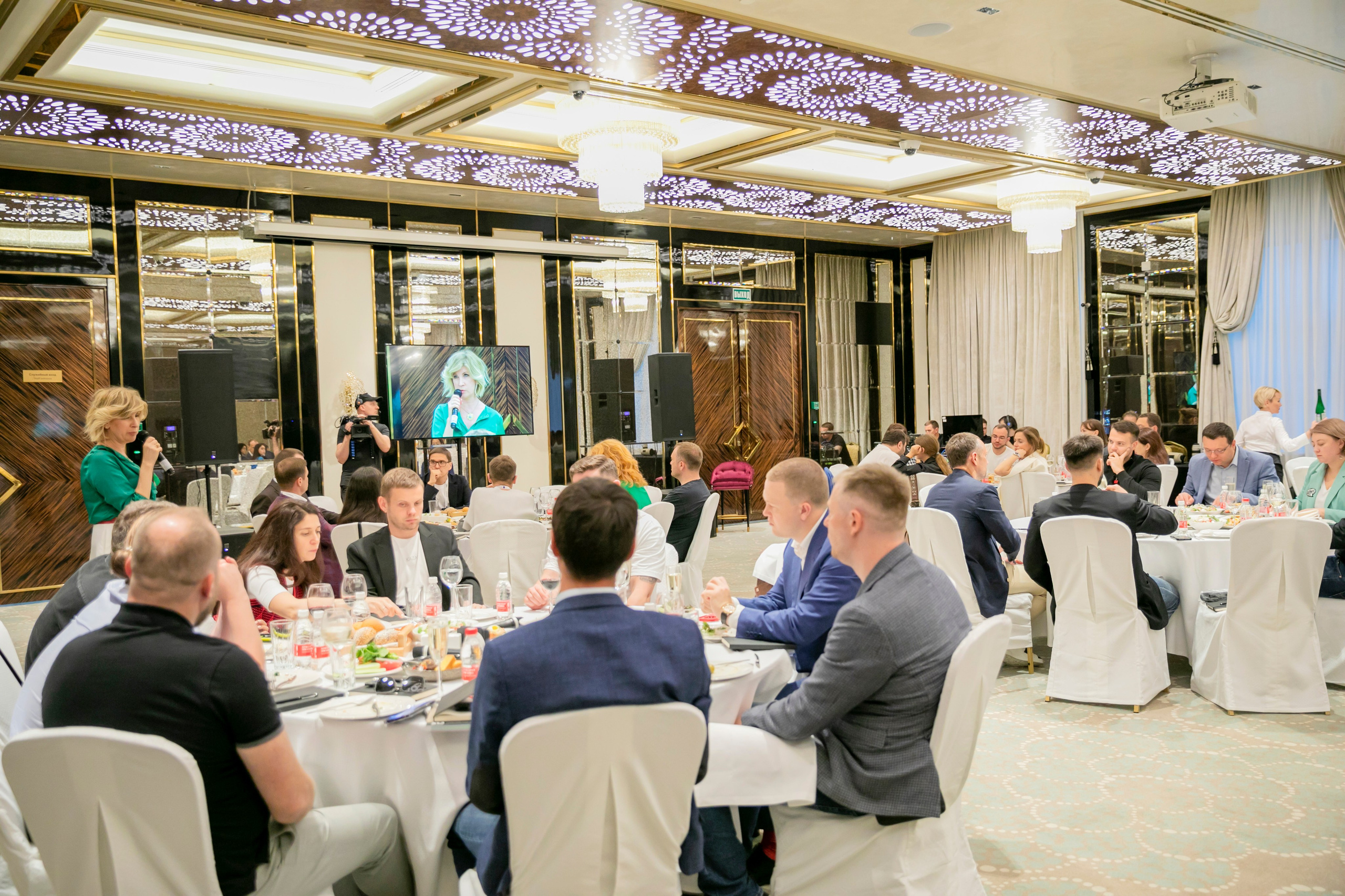 Бизнес — обед. Фотограф из Сочи Регина Труфанова