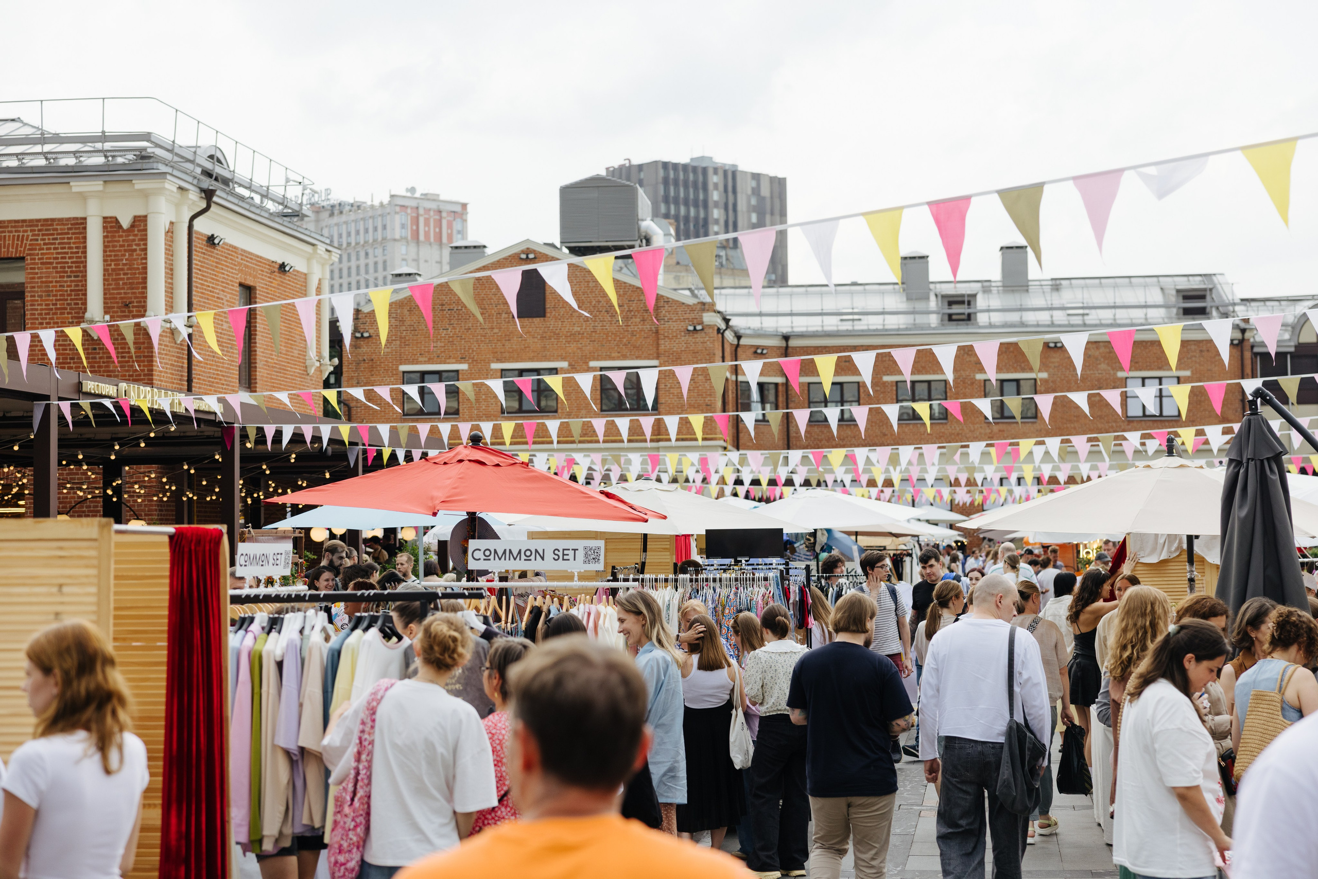 7–8 июня 2025 в пространстве «Три вокзала. Депо» / День 1 / фото Валерий Белобеев. Фотоотчеты «Ламбада-маркета»