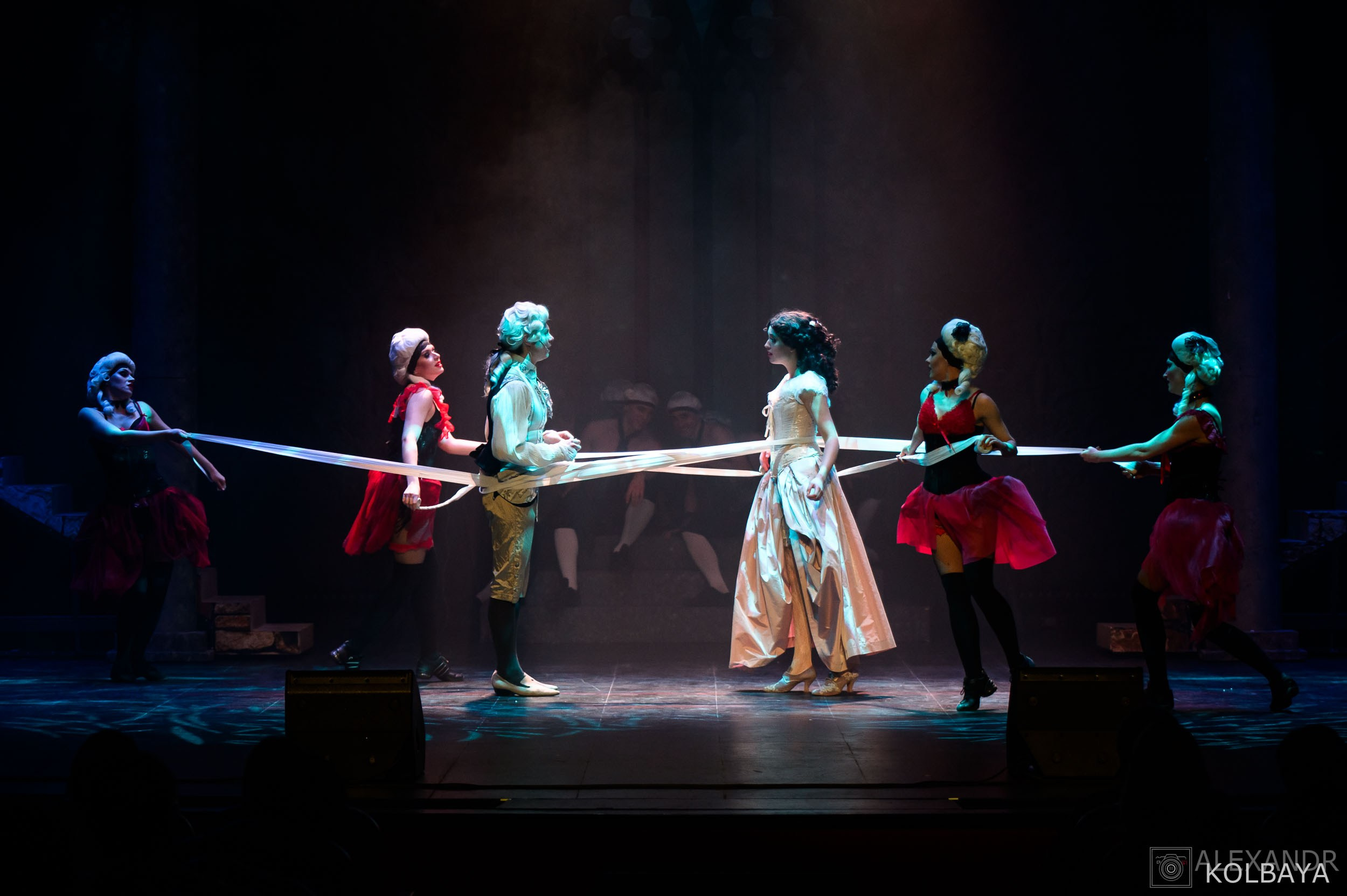 Опасные связи. Концертный и театральный репортажный фотограф в Москве Александр Колбая