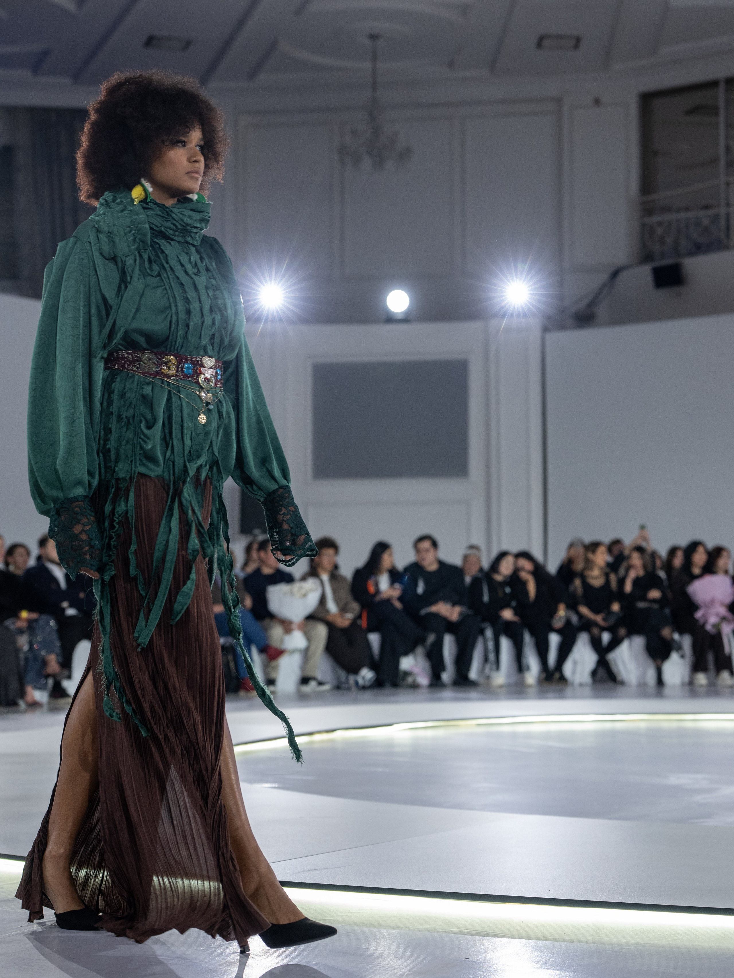 Дизайнер Kharchi. Сайт Алматинского НЮ АРТ, будуар и фэшн фотографа Дениса Карпенко