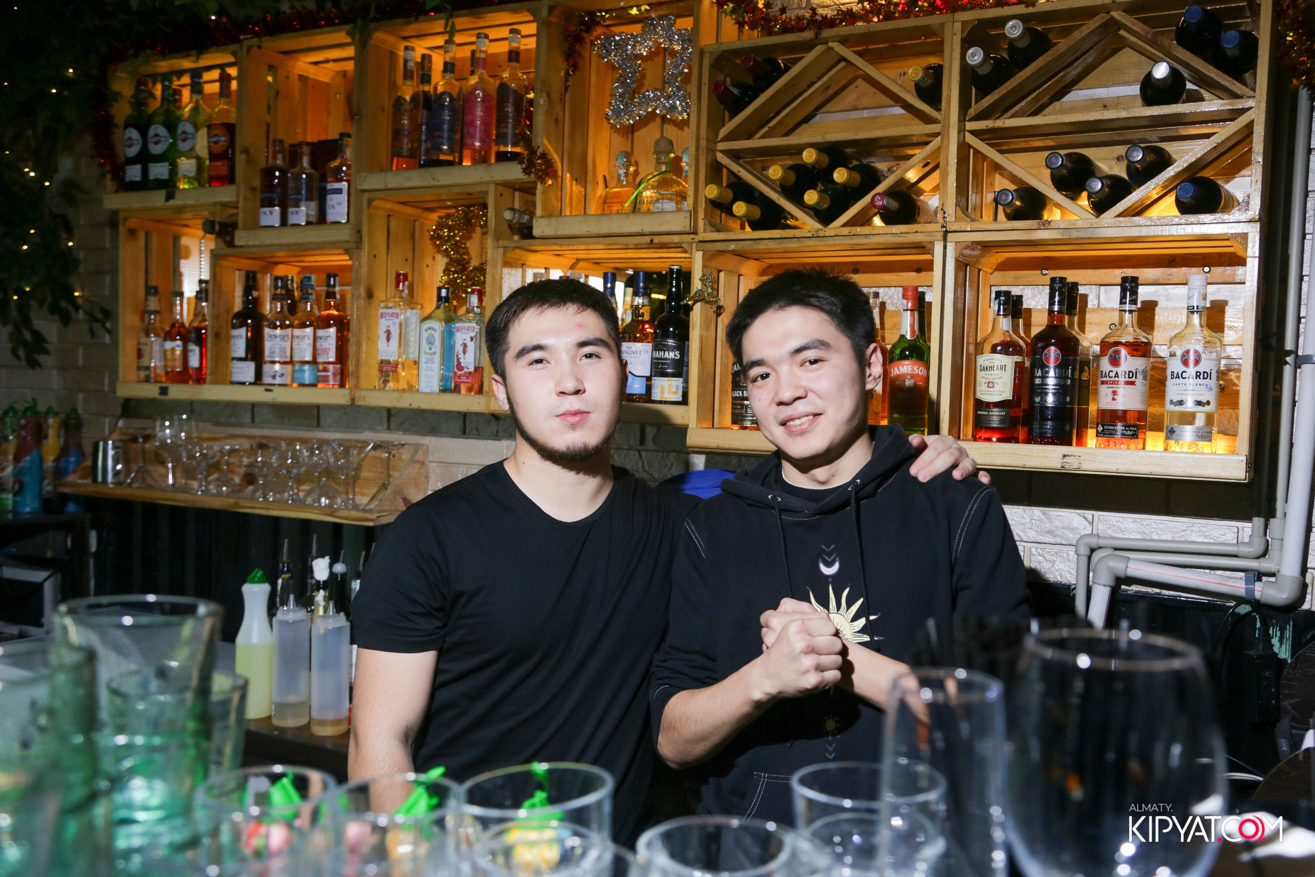 УХО И МЕДВЕДЬ НА САИНА. КИПЯТКОМ АЛМАТЫ! Фотосъемка мероприятий в Алматы