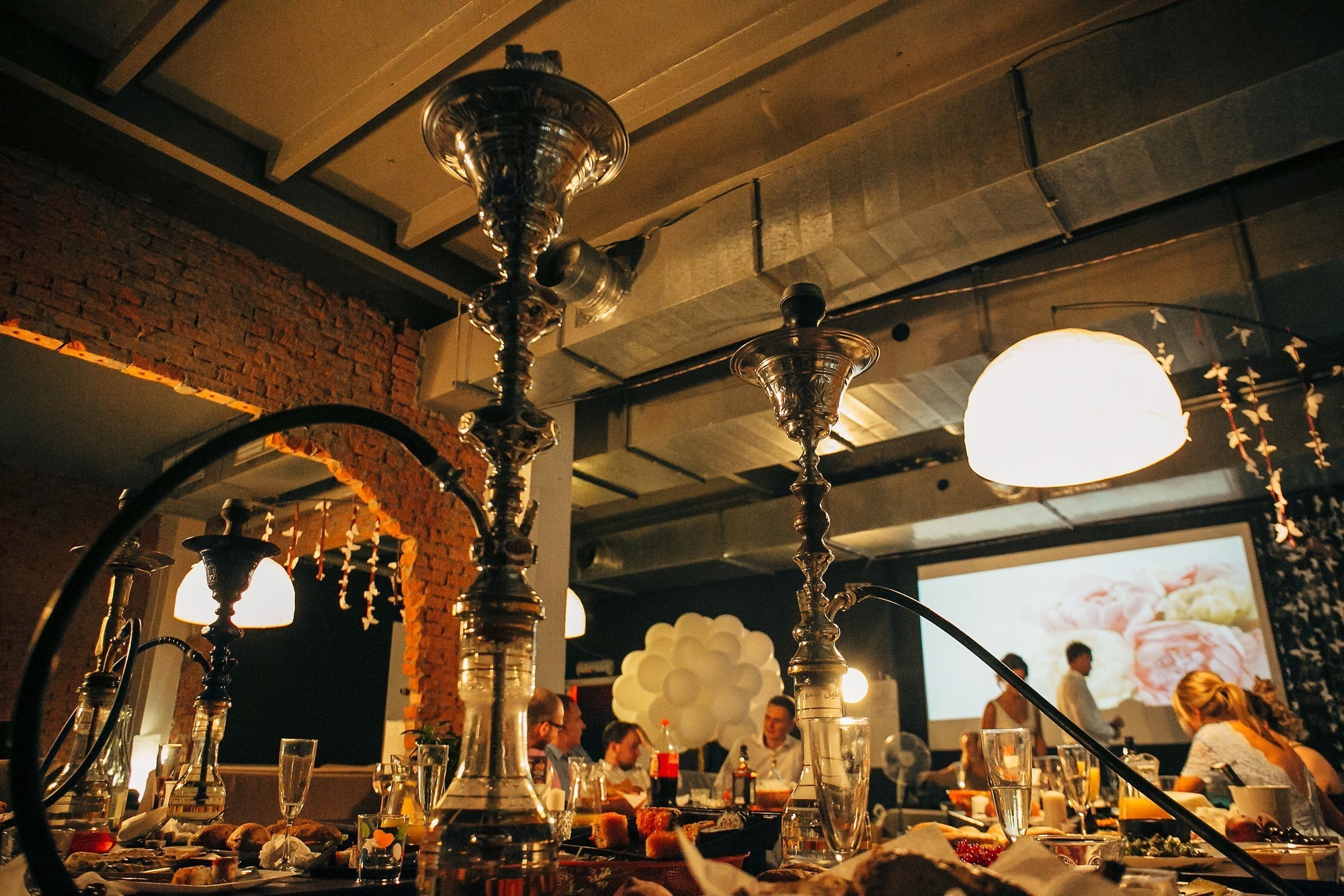 Дым, лофт, кальян, Цыгане. Самый свадебный фотограф