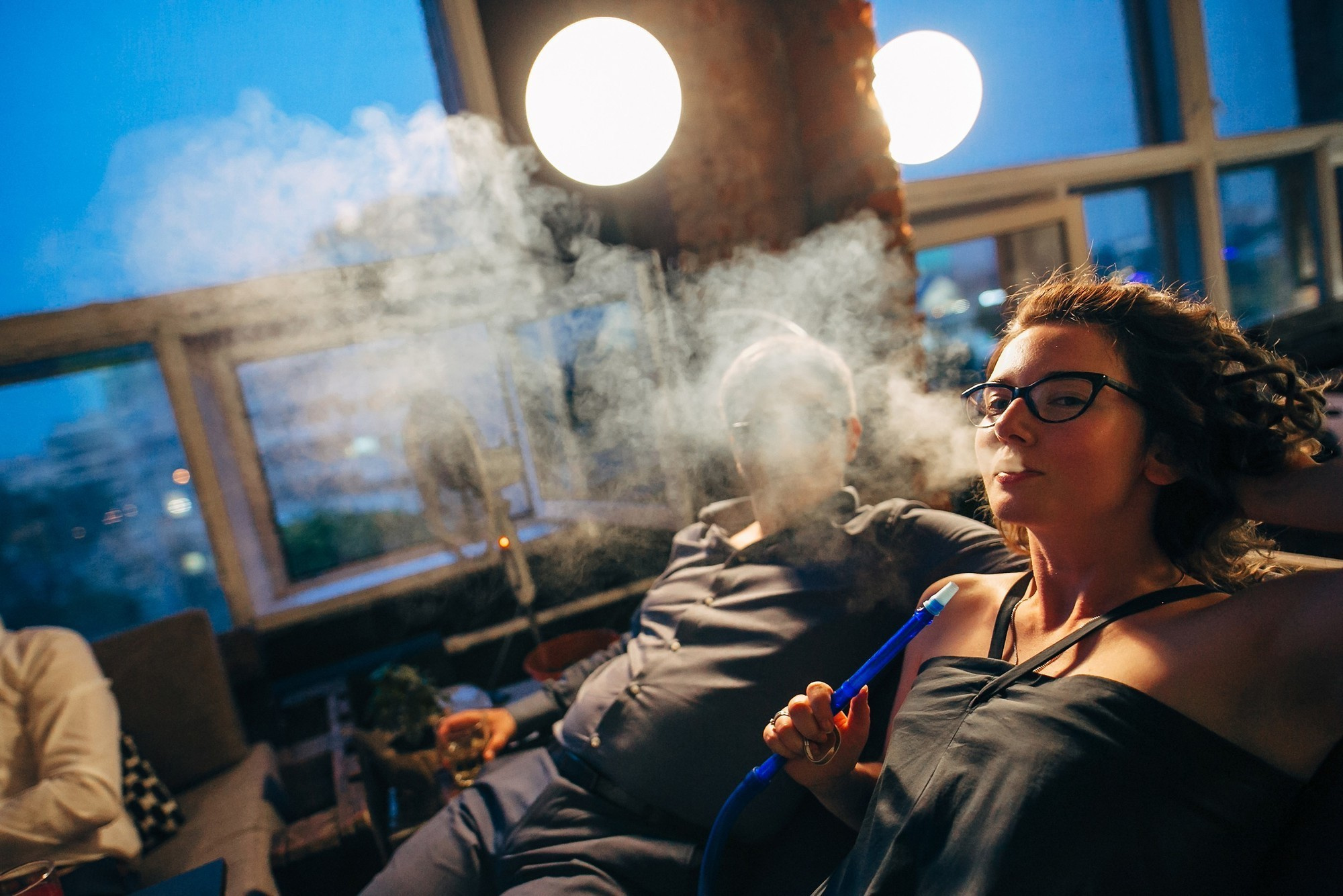 Дым, лофт, кальян, Цыгане. Самый свадебный фотограф