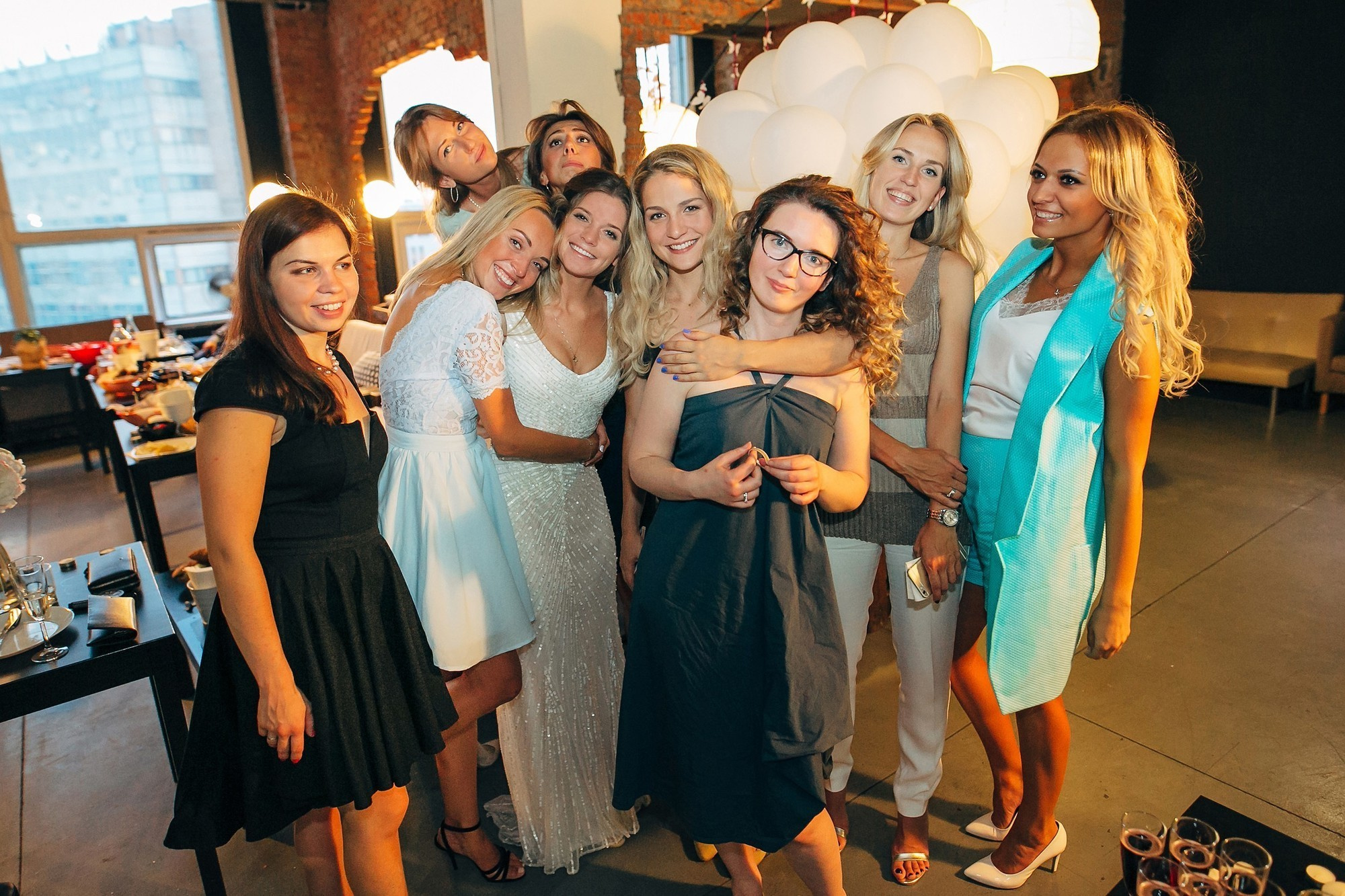 Дым, лофт, кальян, Цыгане. Самый свадебный фотограф