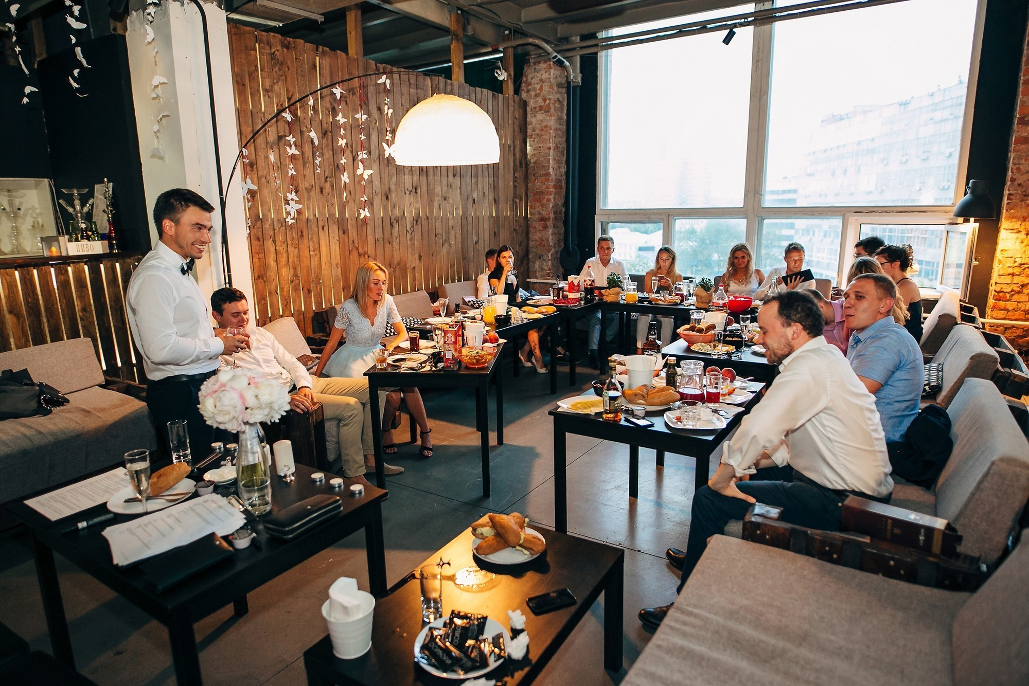 Дым, лофт, кальян, Цыгане. Самый свадебный фотограф