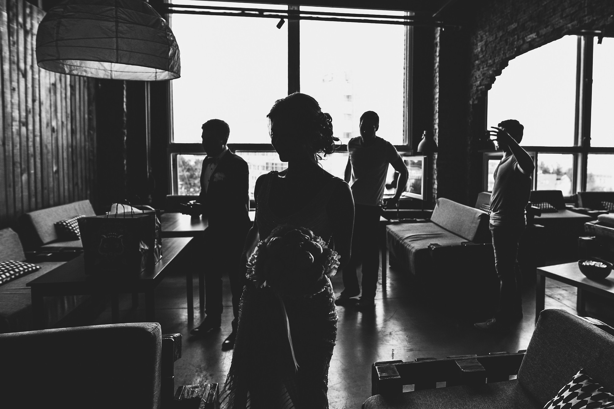 Дым, лофт, кальян, Цыгане. Самый свадебный фотограф