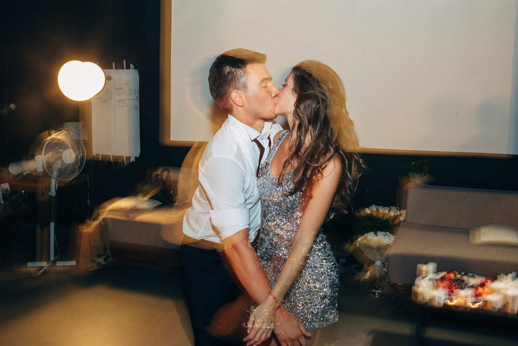 Дым, лофт, кальян, Цыгане. Самый свадебный фотограф