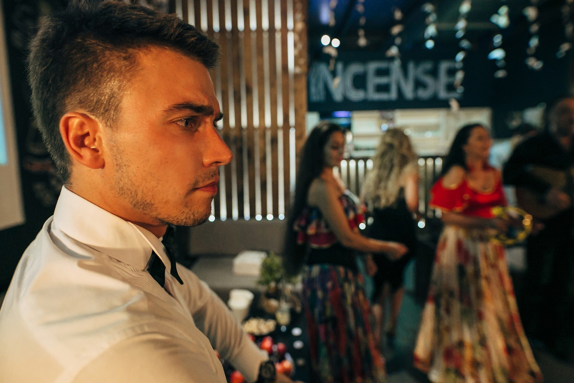 Дым, лофт, кальян, Цыгане. Самый свадебный фотограф