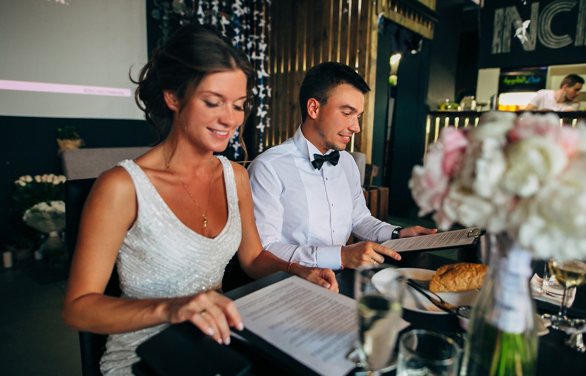 Дым, лофт, кальян, Цыгане. Самый свадебный фотограф