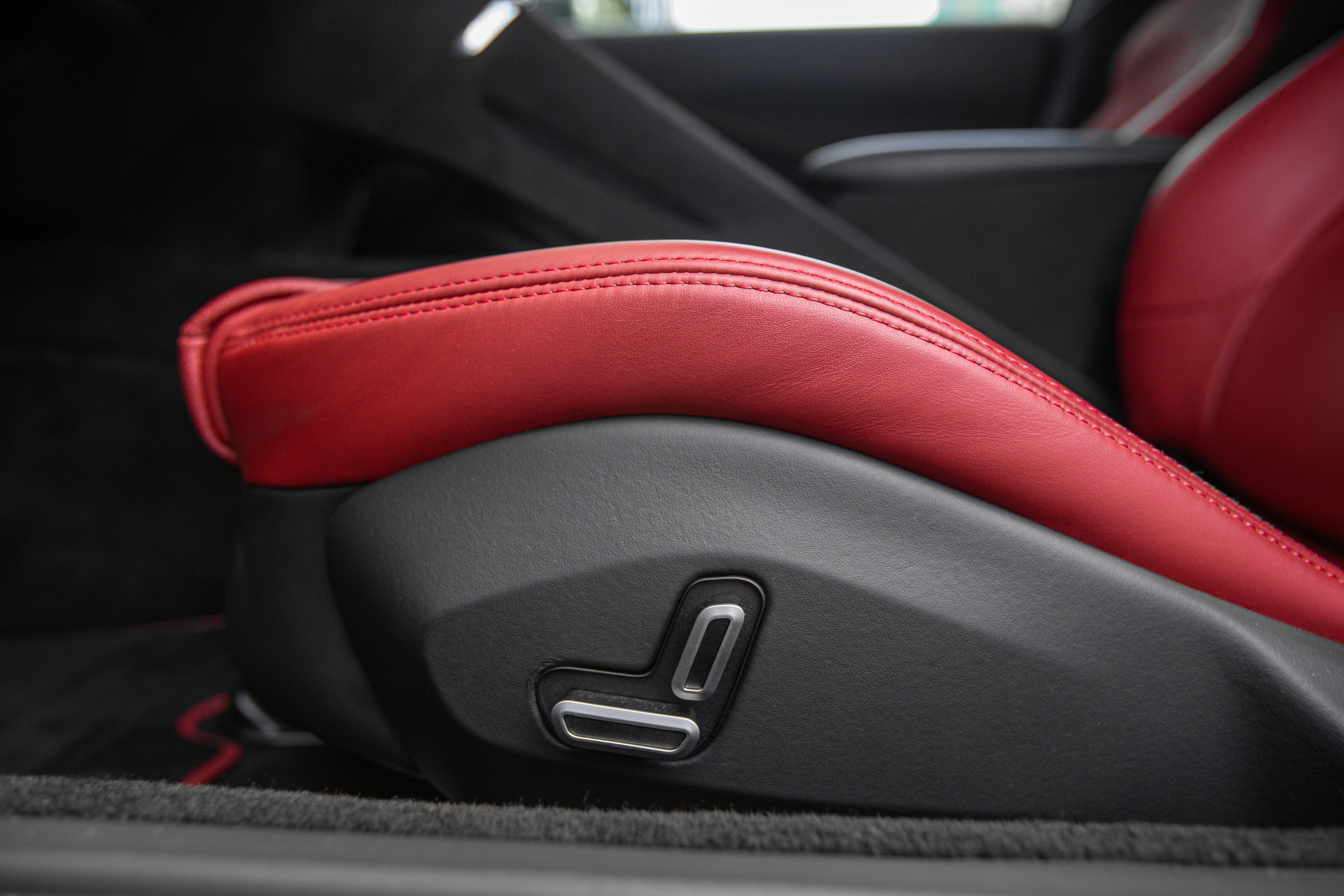 Ferrari Roma. Автомобильный фотограф в Москве Андрей Емельянов