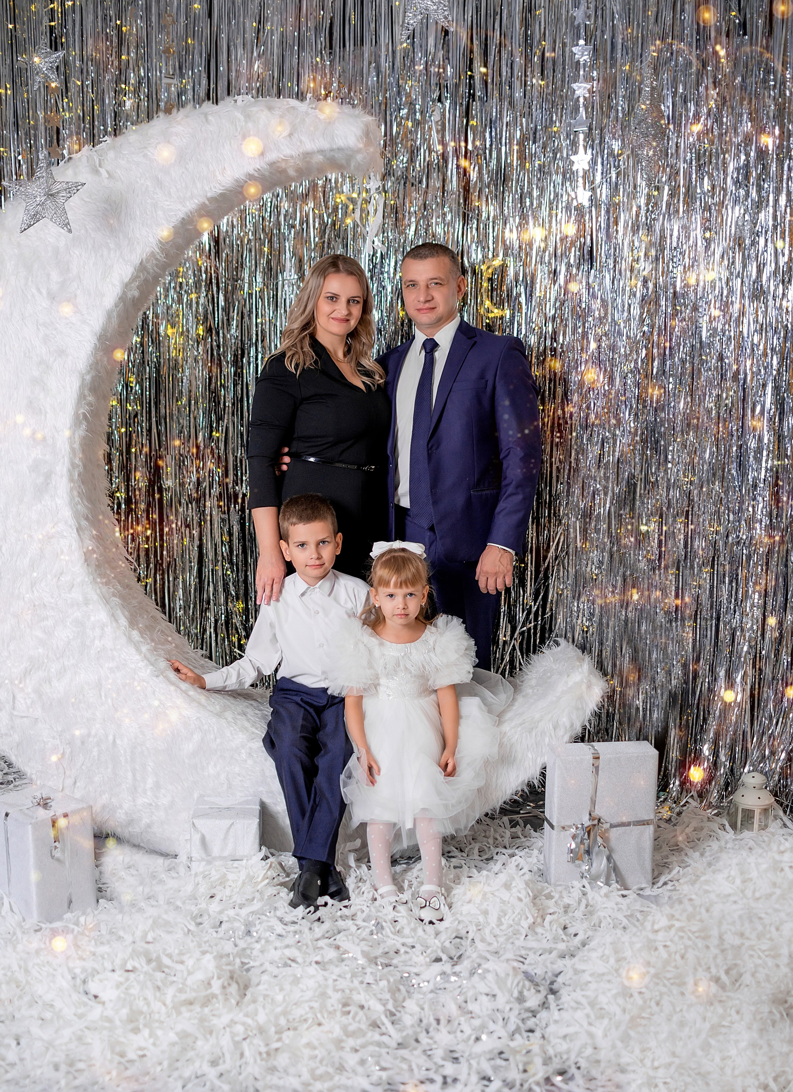 Новогодняя семейная фотосессия в Краснодаре 2023-2024. Фотограф новорожденных Краснодар Малышенко Надежда
