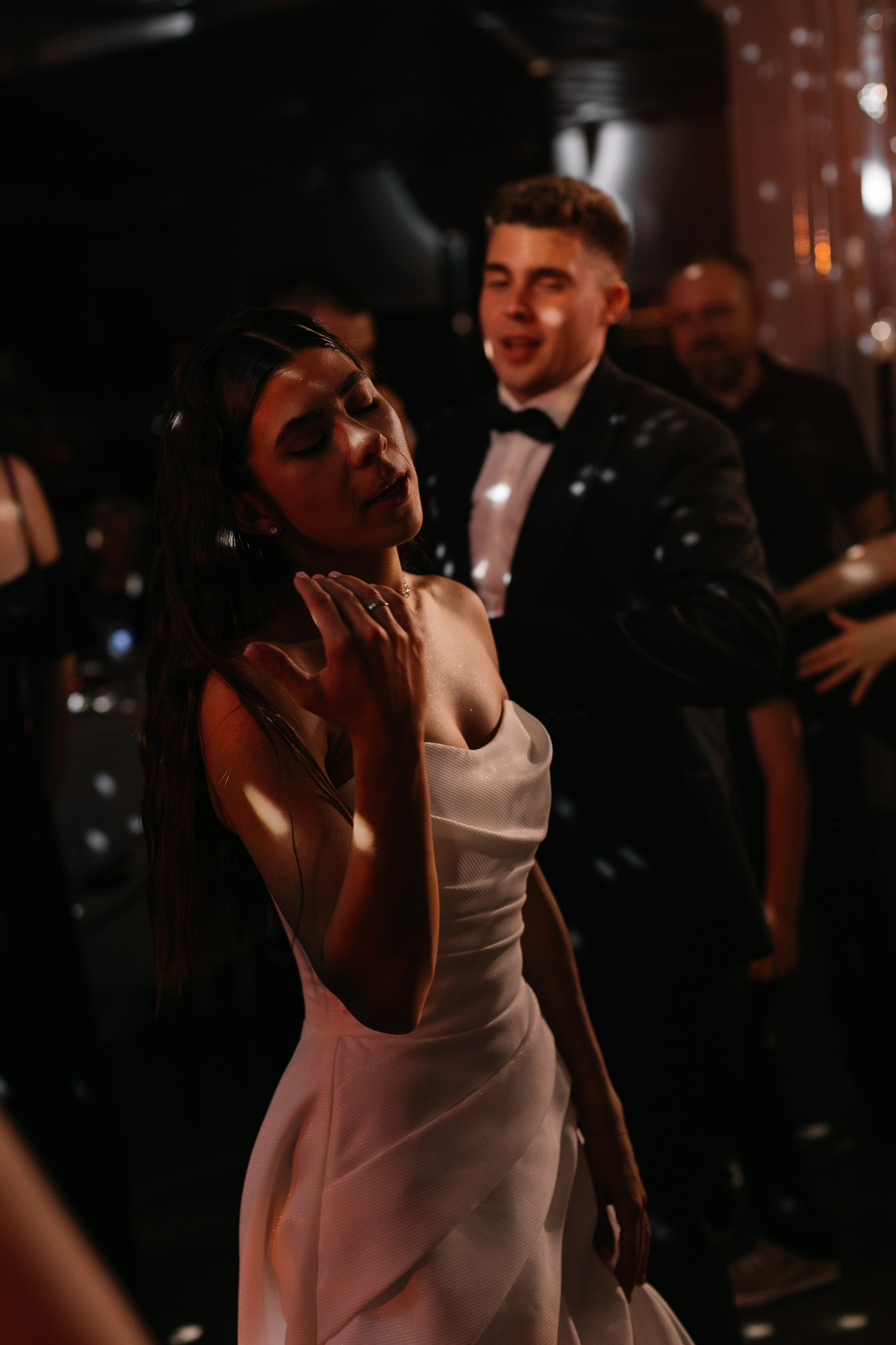 Rain falls down. Главная