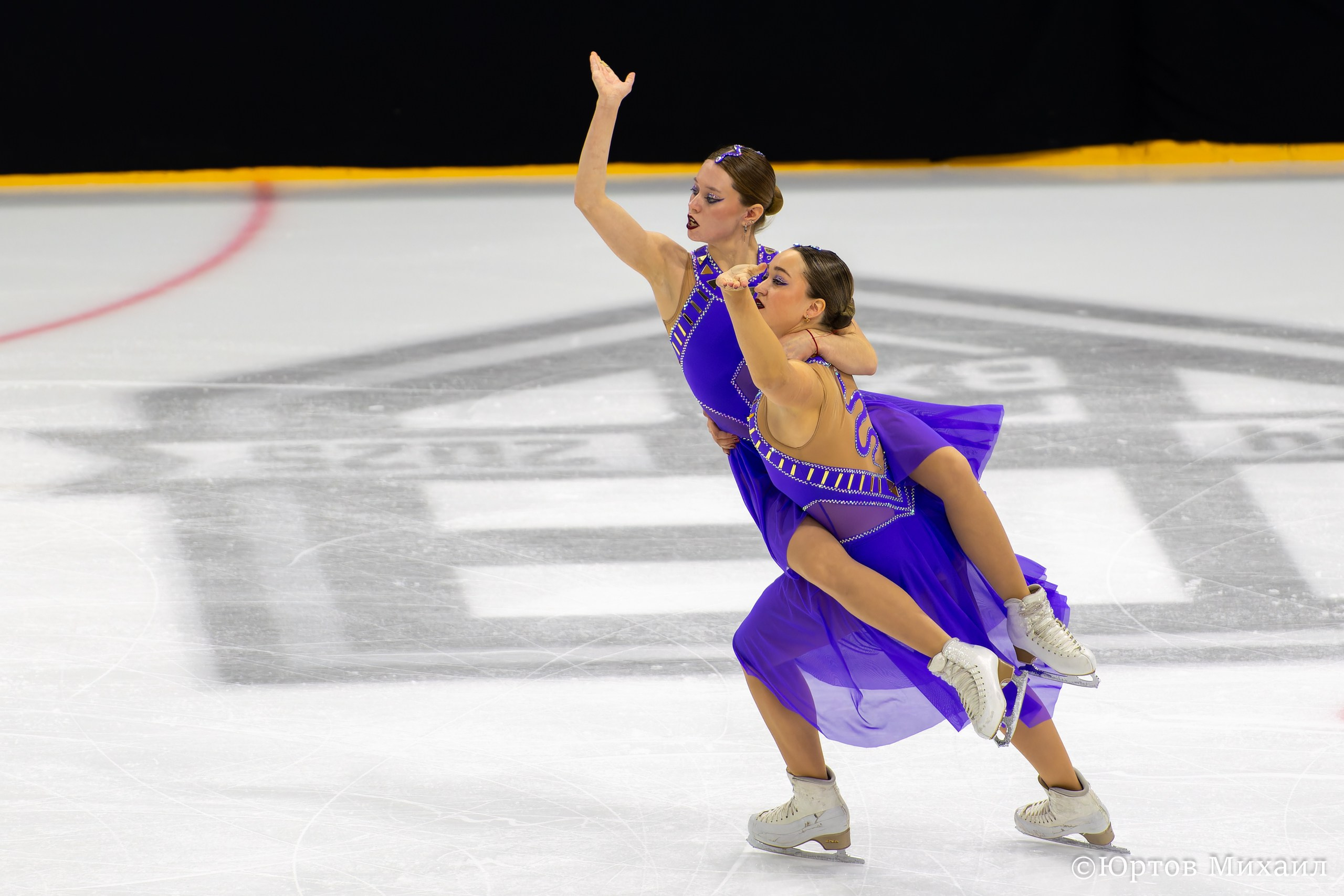 Синхронное катание на коньках. Спортивный фотограф Михаил Юртов