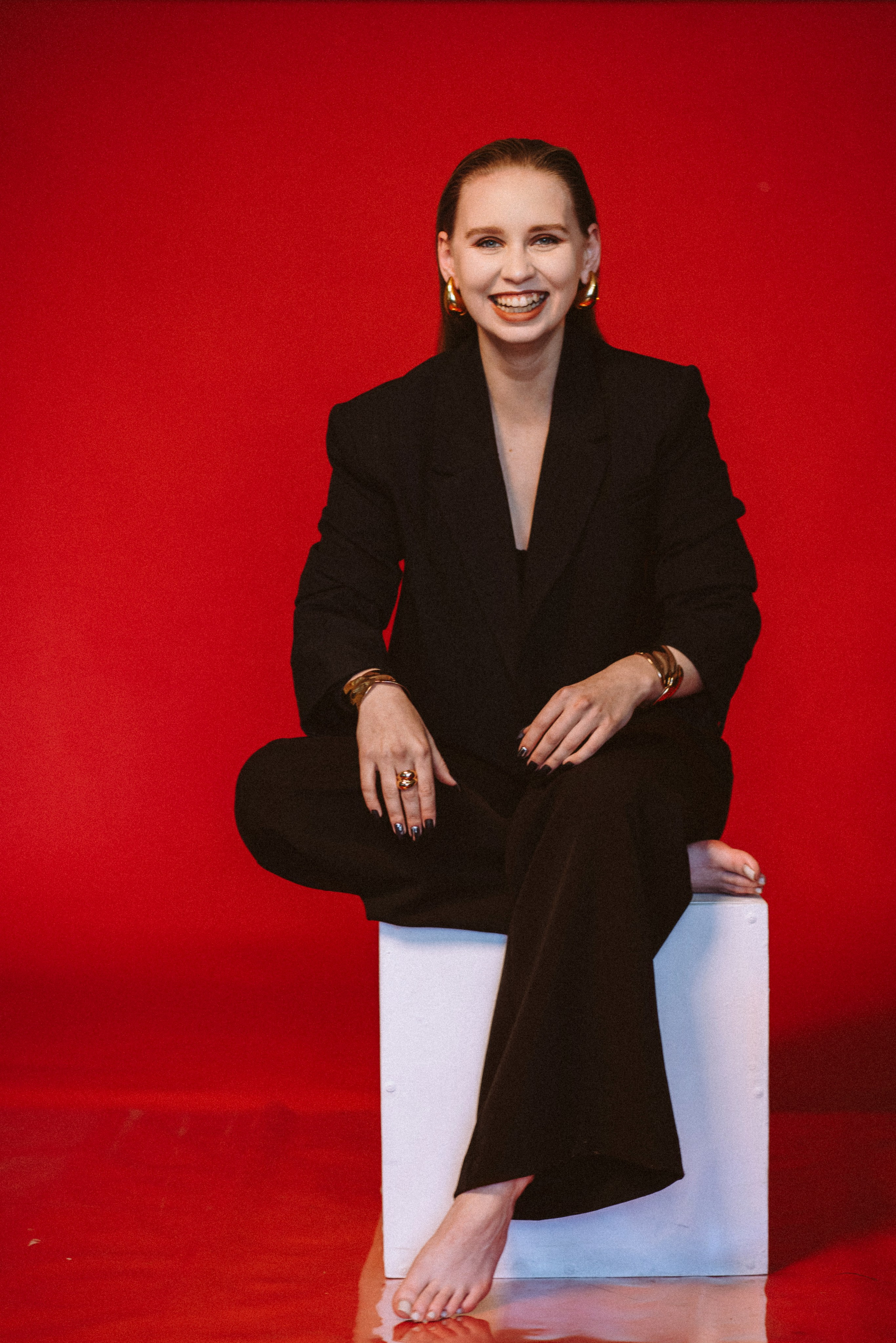 Арина на красном. Семейный фотограф в Вышнем Волочке — Ульяна Иванова | Фотосессии для всей семьи