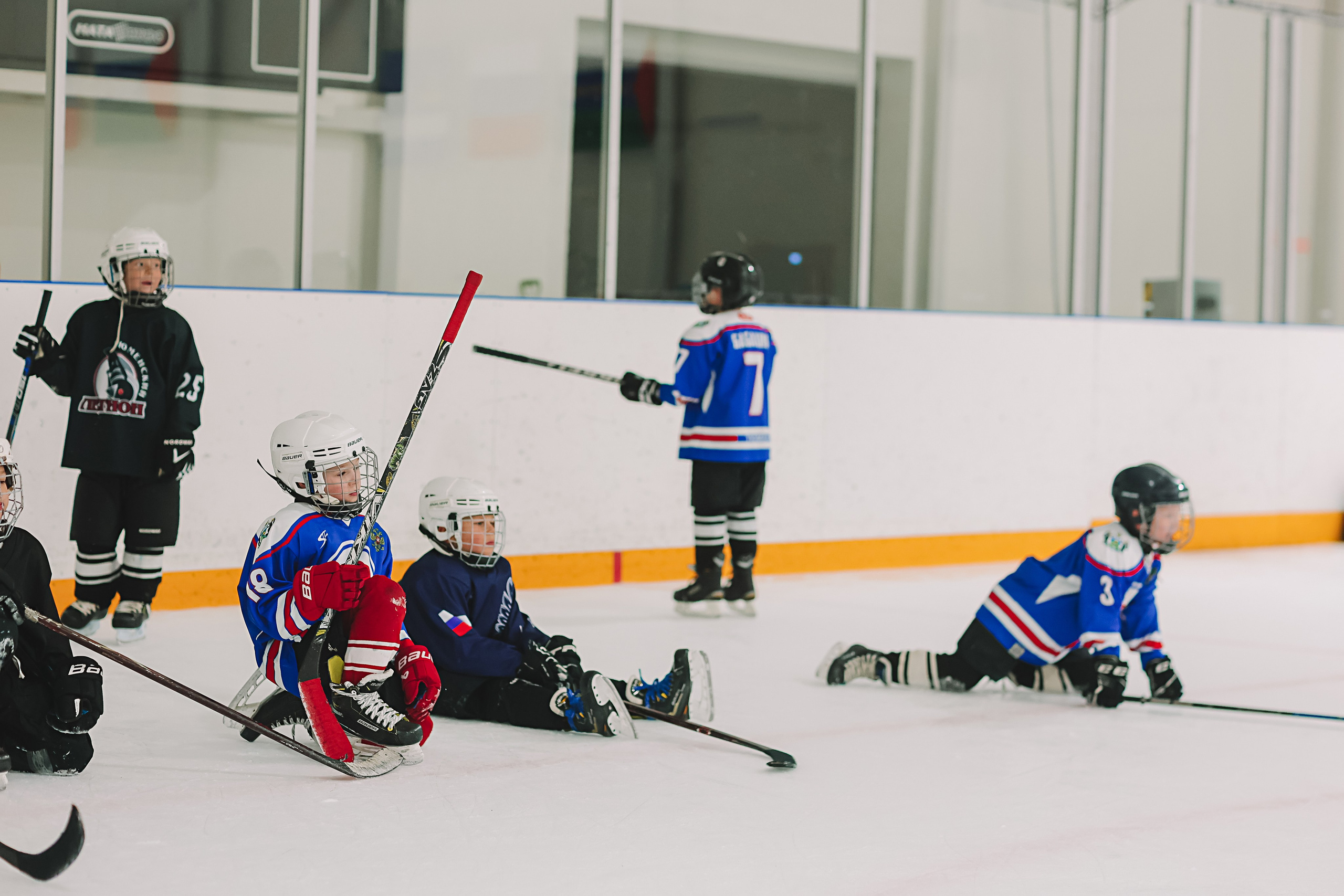 Хоккей тренировка. Семейный фотограф Тюмень, фотограф на роды Салмина Мария