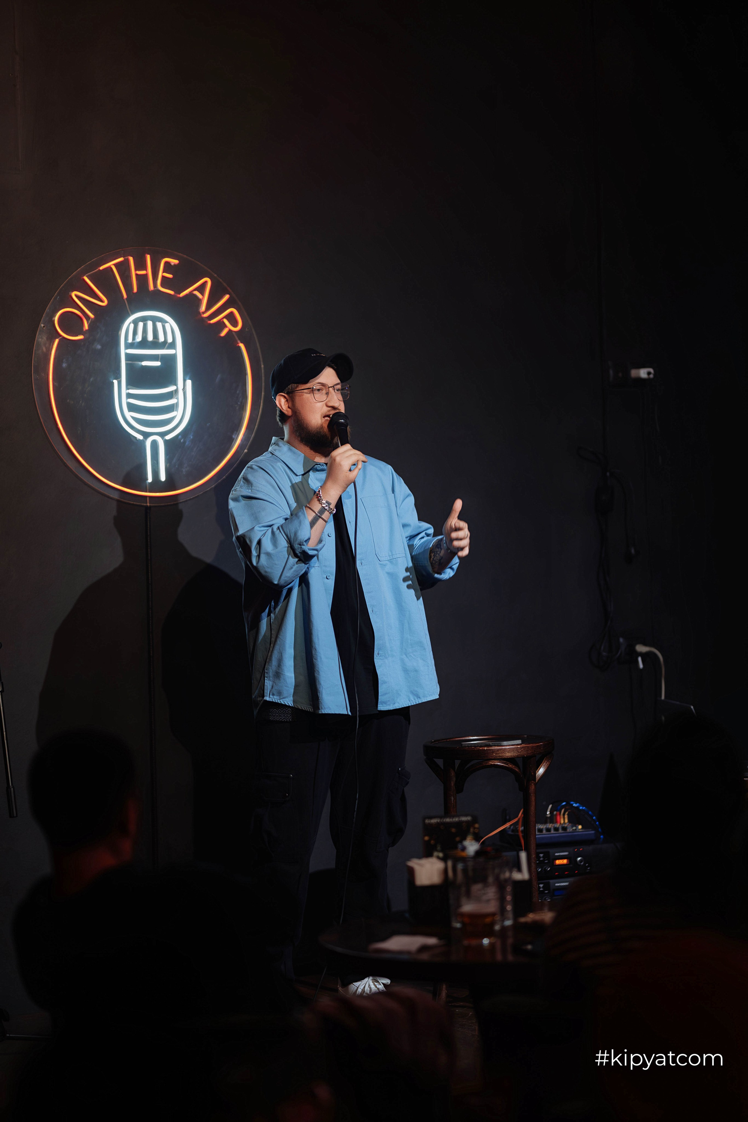 Сольный стендап концерт Александра Меркуль