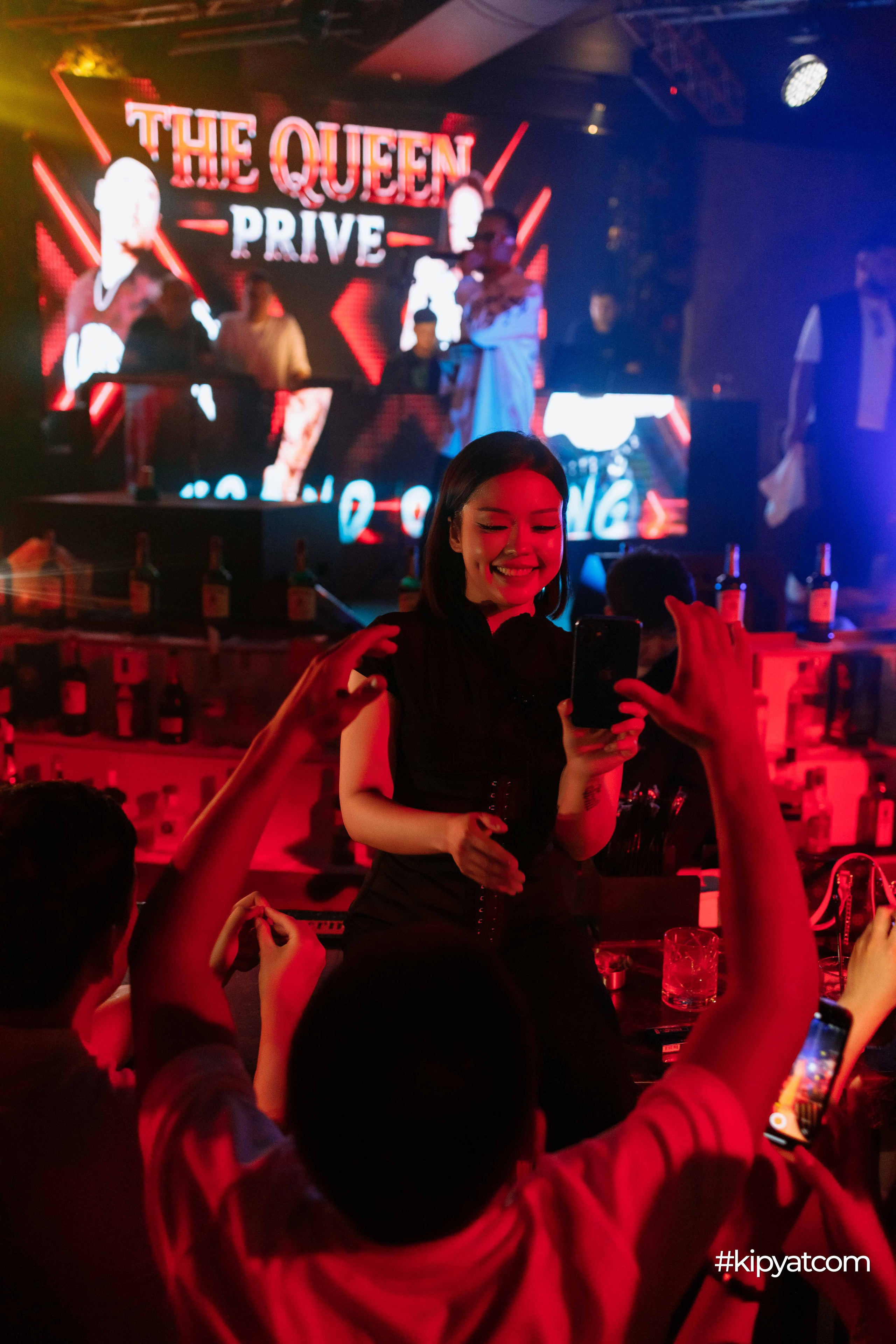 The Queen Prive. Кипятком Шымкент