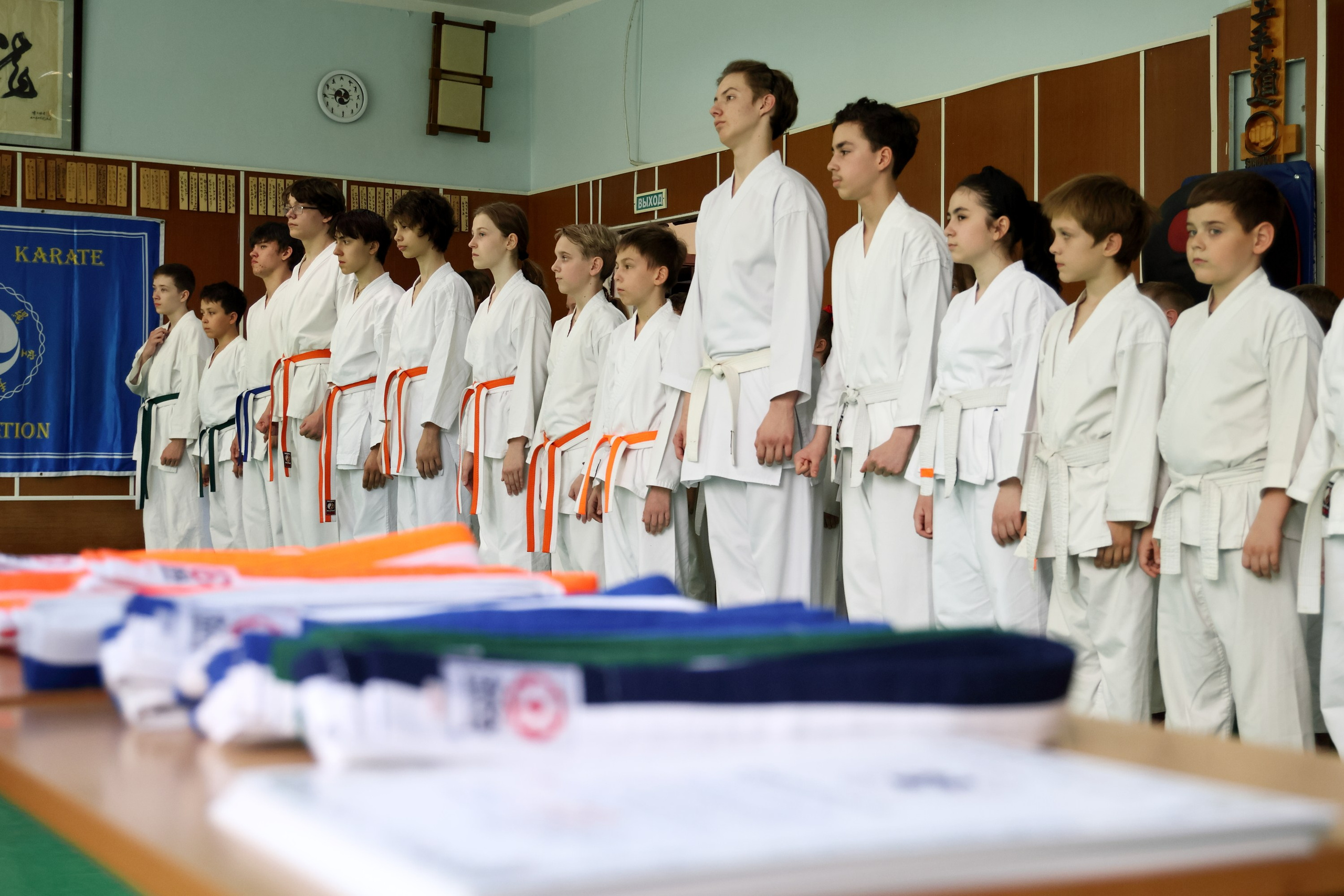 Вручение поясов в школе Окинава каратэ. Спортивный и репортажный фотограф Ермакова Светлана