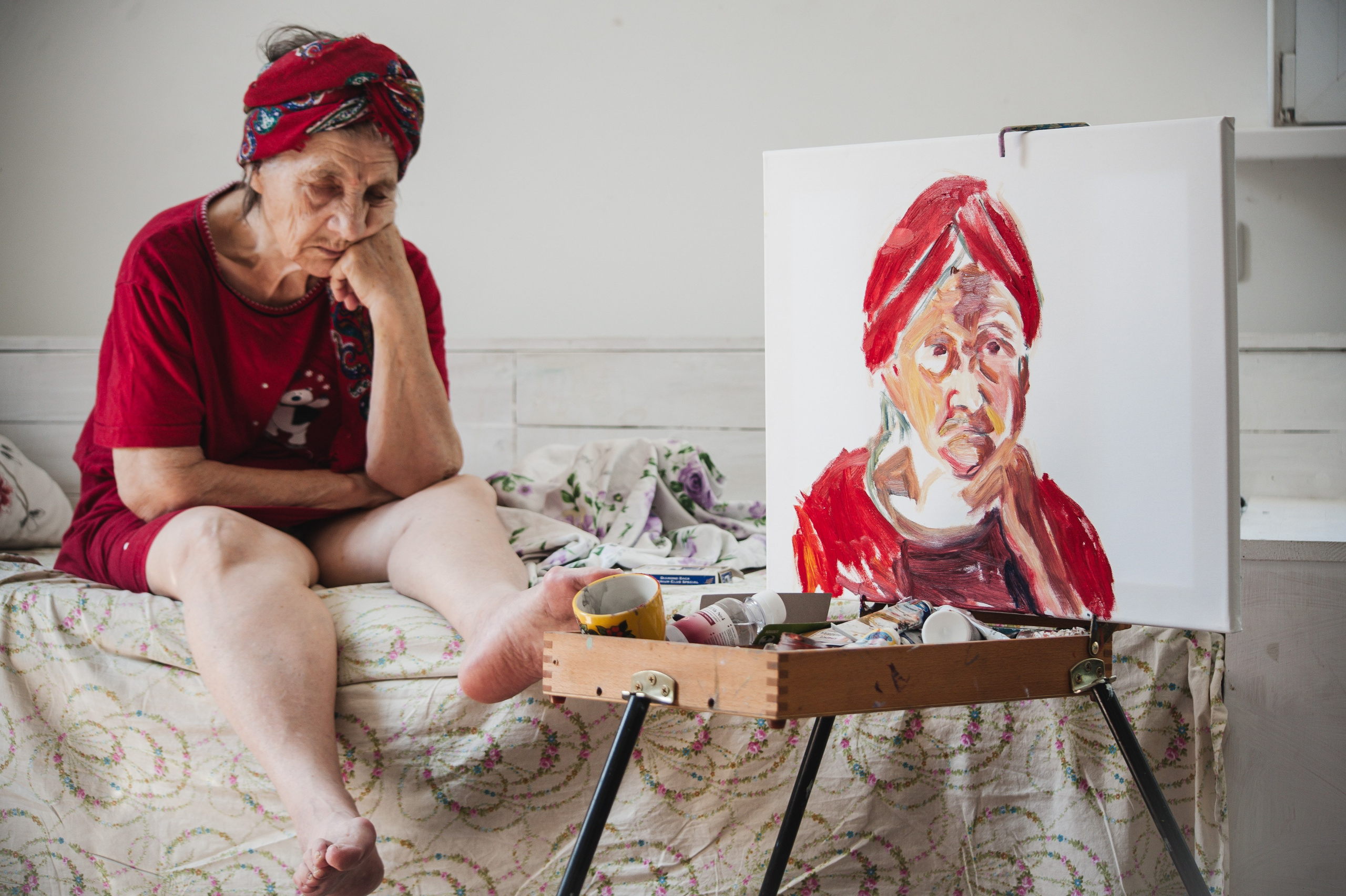 ПРОЕКТ: МОЯ БАБУШКА ХОЧЕТ УМЕРЕТЬ. Фотограф