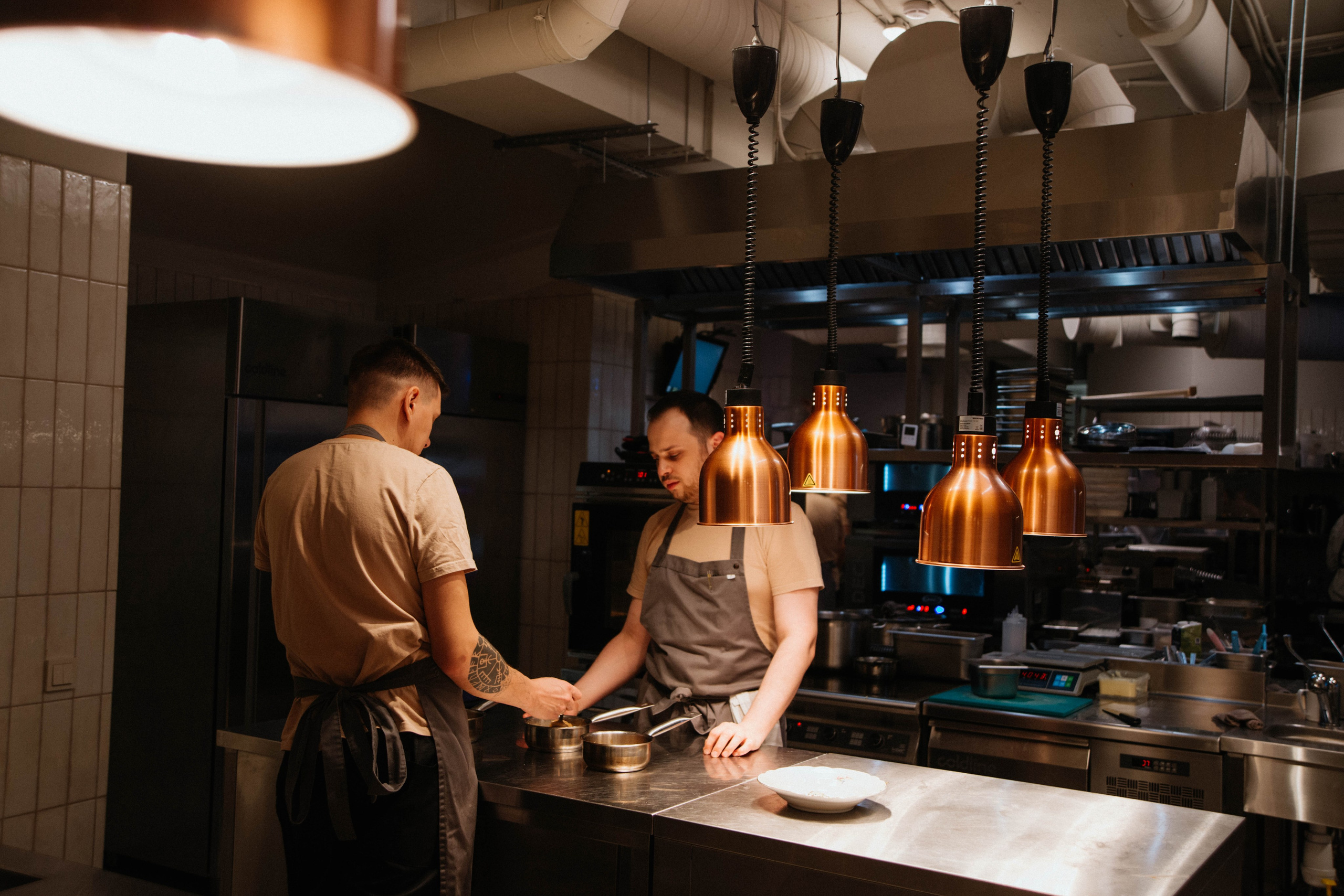 Контентная фотосессия для ресторана La Volte. Ксения Glossa. Портретный и репортажный фотограф в Самаре