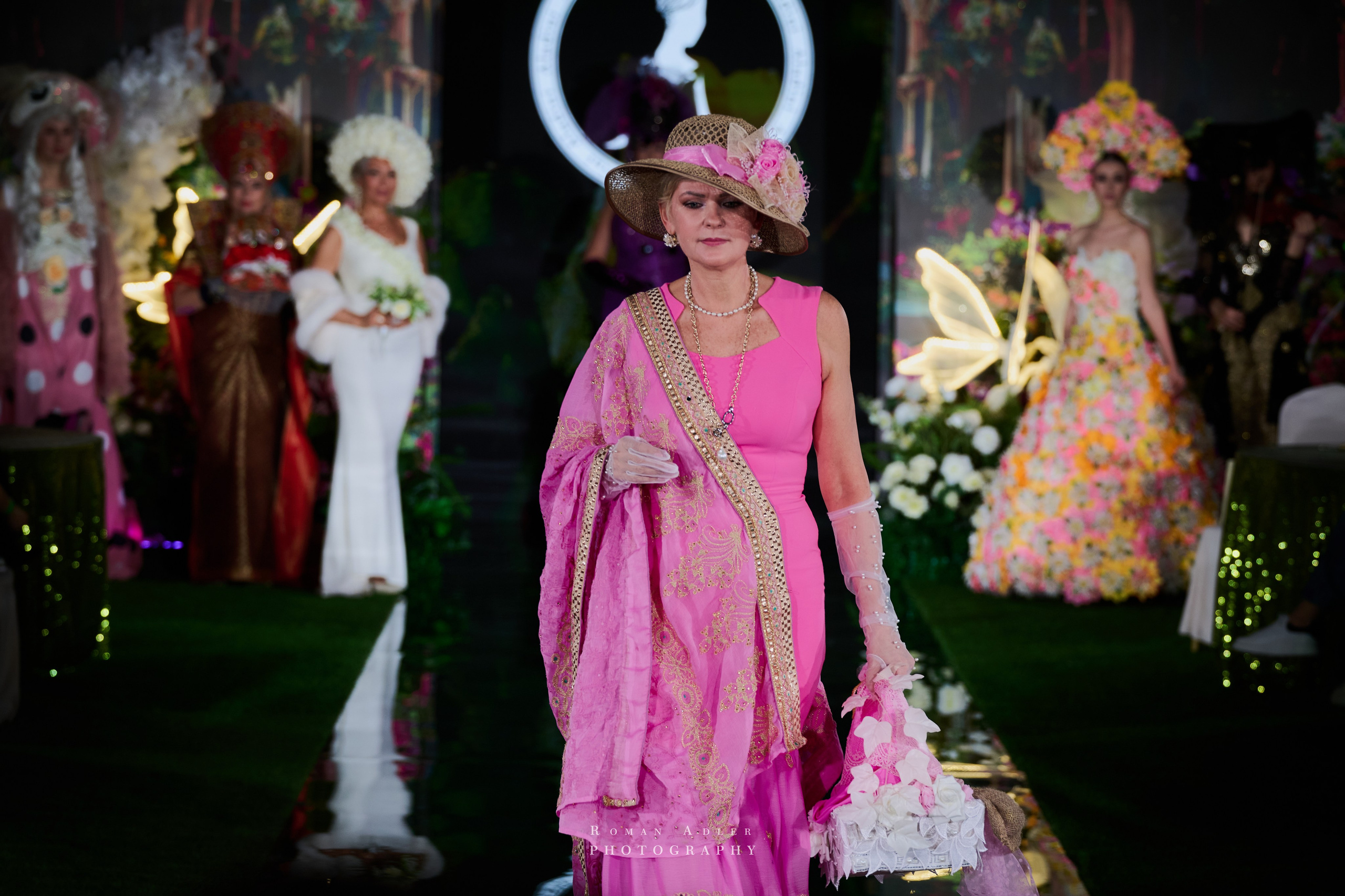 Золотая Неделя Моды. Фотограф Роман Адлер