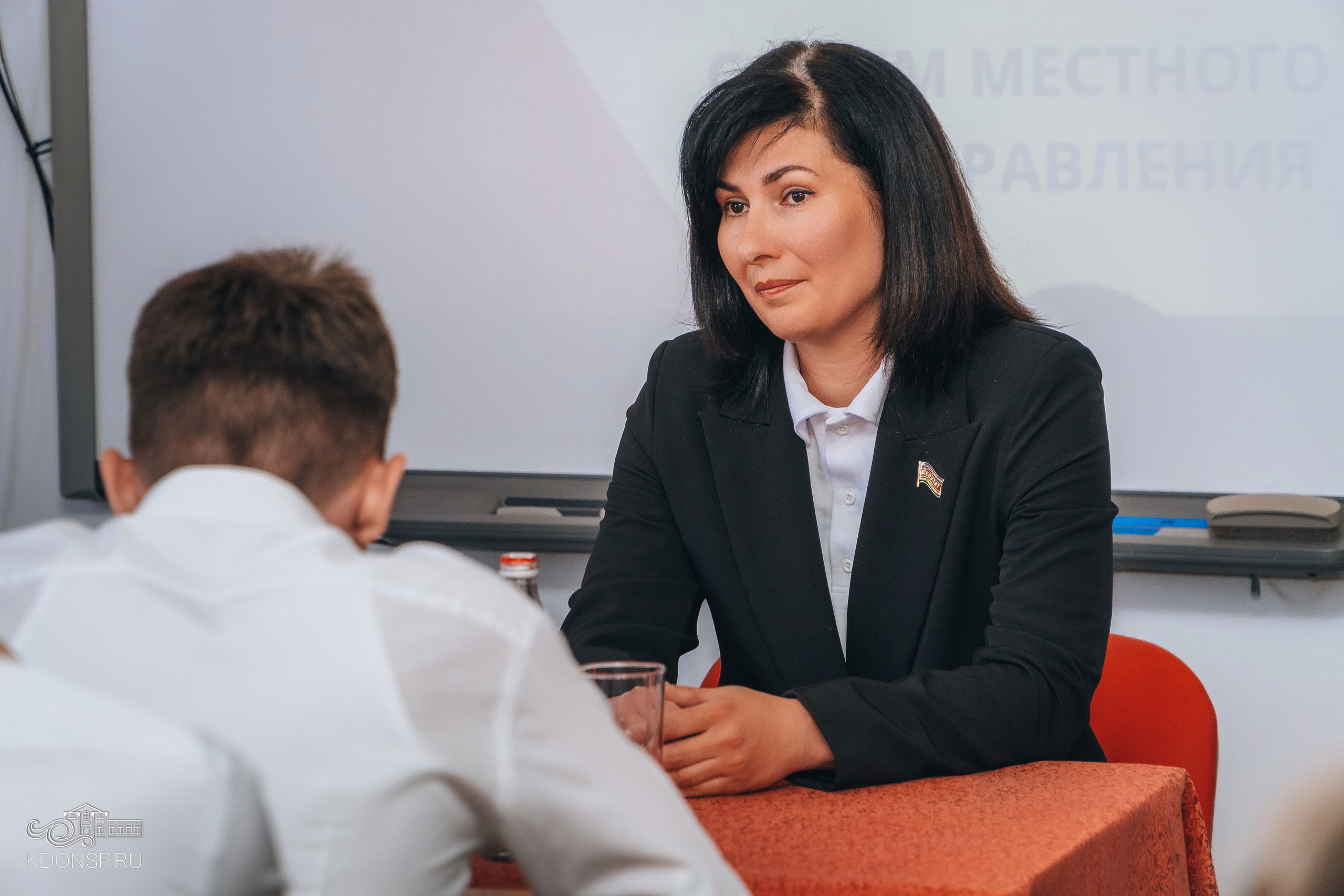 «Власть — это мы». Новотитаровский Дом культуры