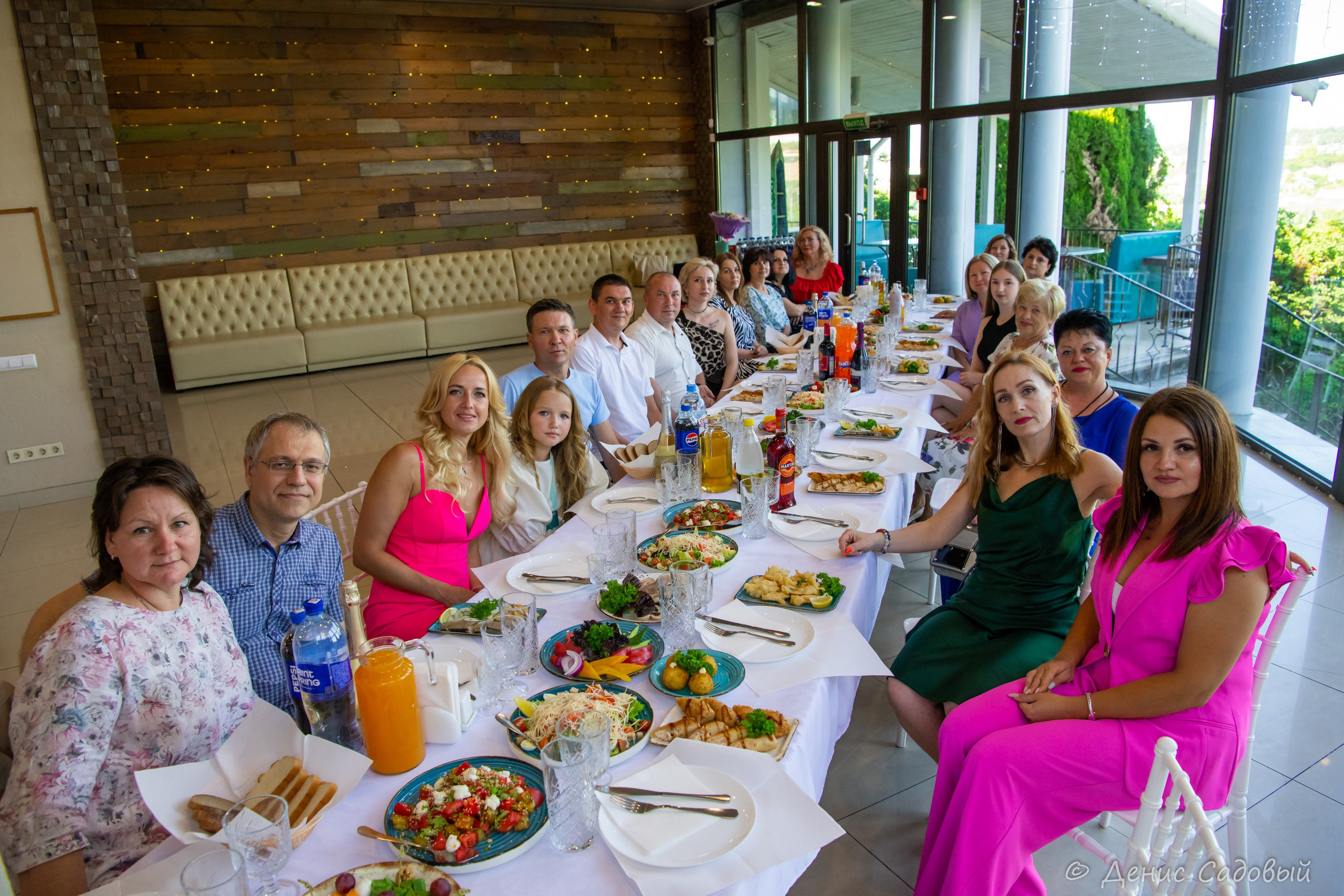 Выпускной 9 Б школа № 45. Денис Садовый фотограф Севастополь. Фотографирую спорт, корпоративы, праздники, а также индивидуальные и семейные фотосессии