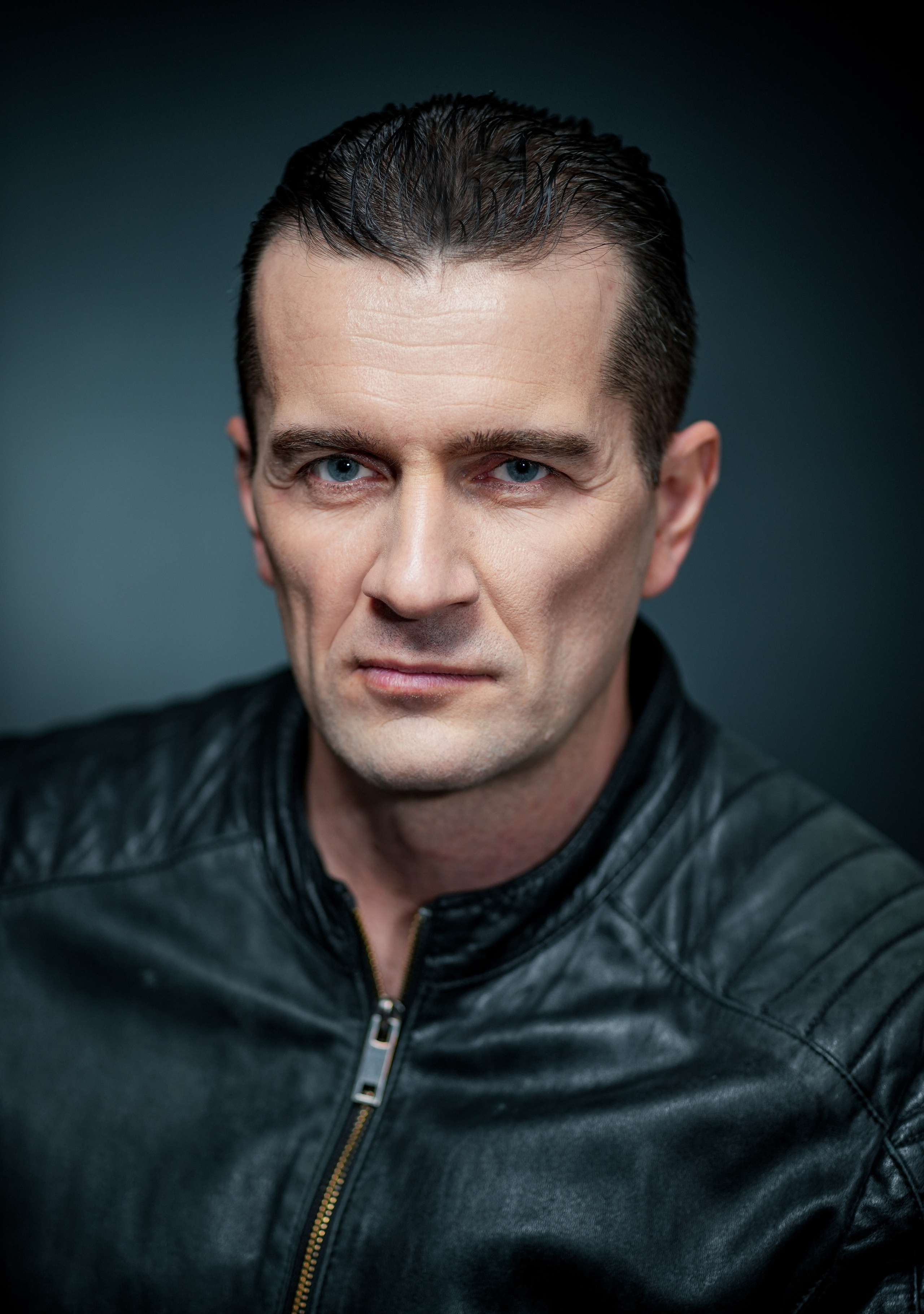 Актер Алексей Карамазов. Портретная съемка в Москве, студийный фотограф Игорь Фомин