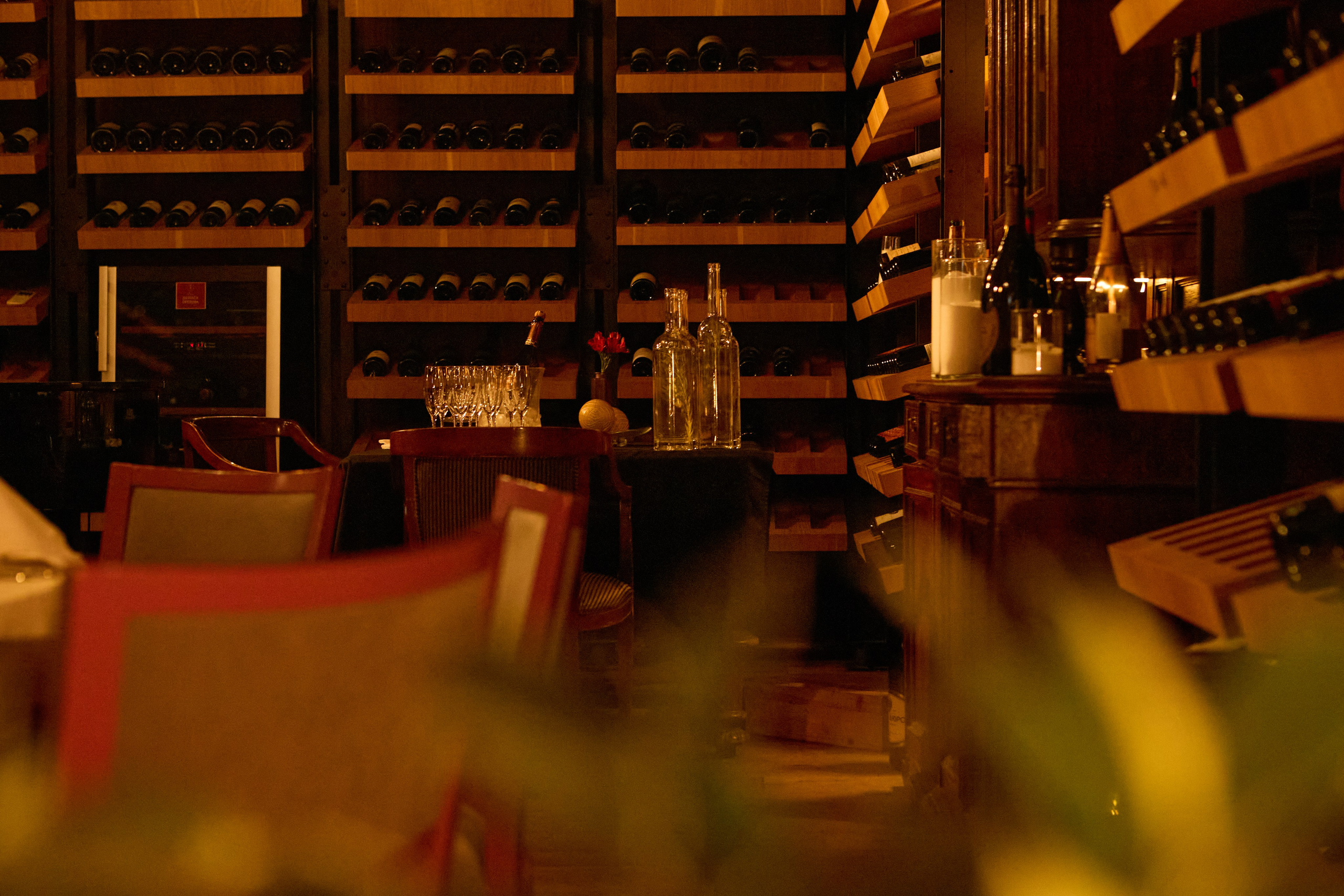 Evening on Nevsky Prospect Street at the Palkin Restaurant. Фотограф в Санкт-Петербурге Владимир Тихомиров