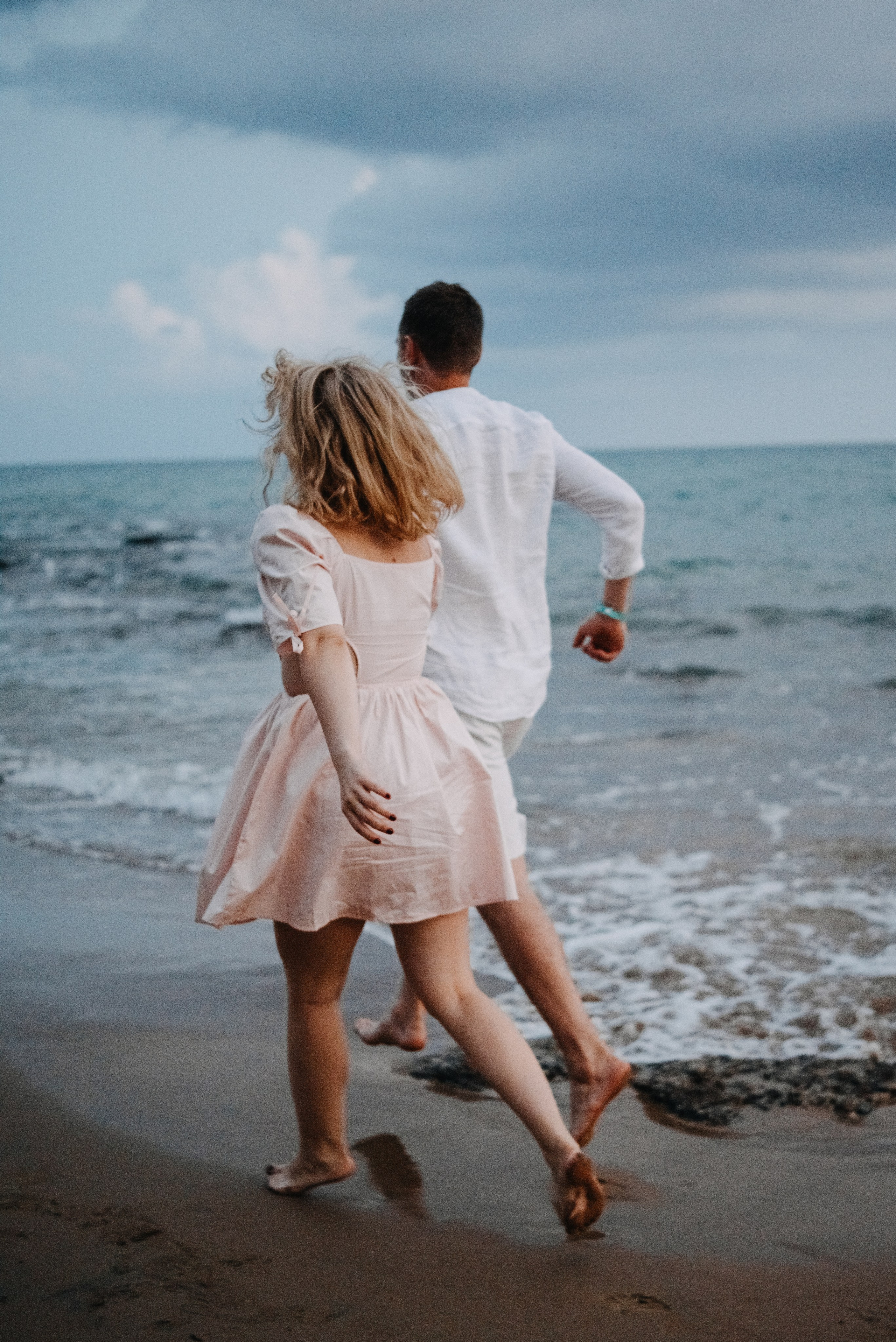 Съемка пары на море. Портретный и свадебный фотограф в Тбилиси • xeniqo