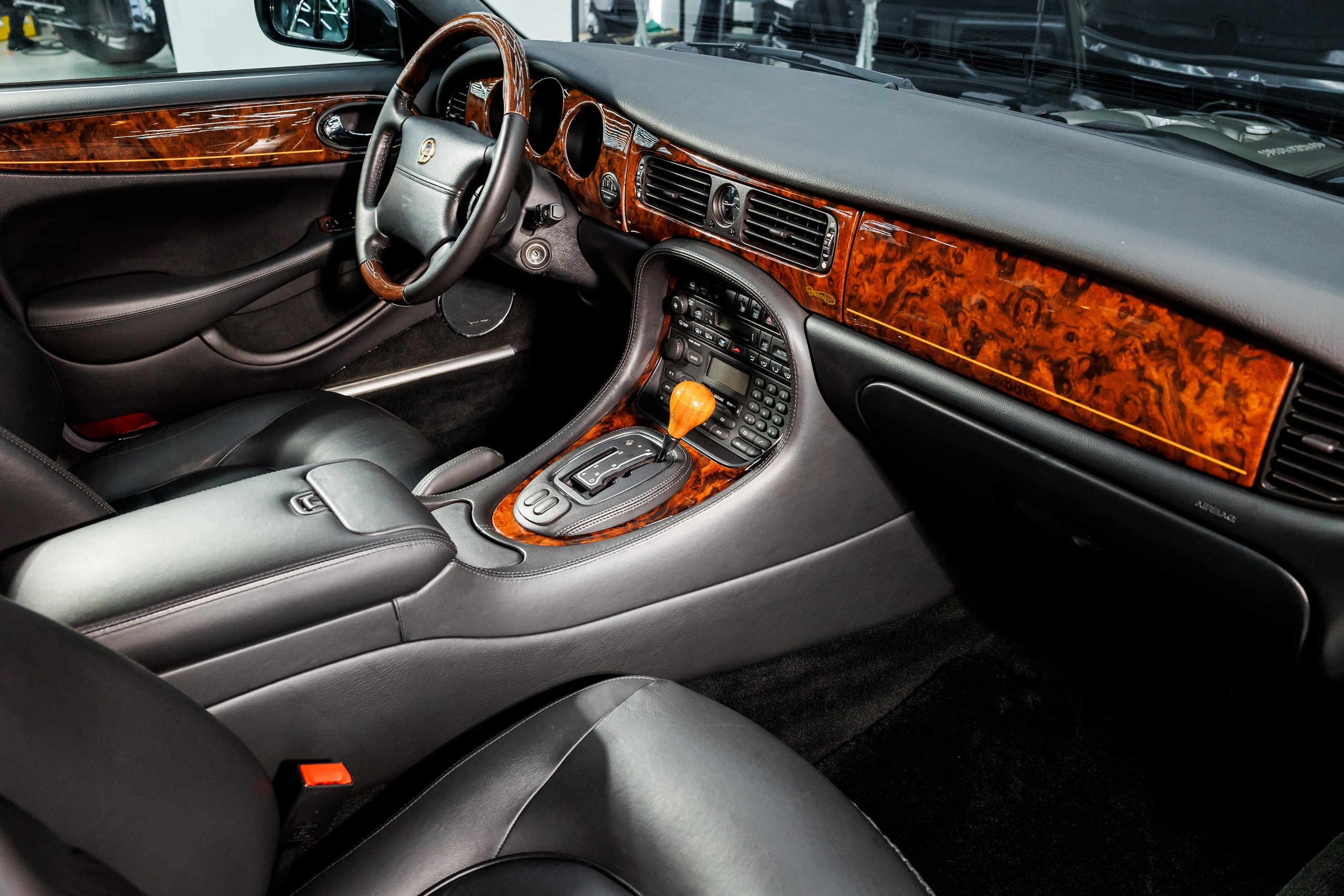 Автомобильная фотосъёмка Daimler Xj8. Фотограф Сергей Лукьянов @xapeton_photo Москва