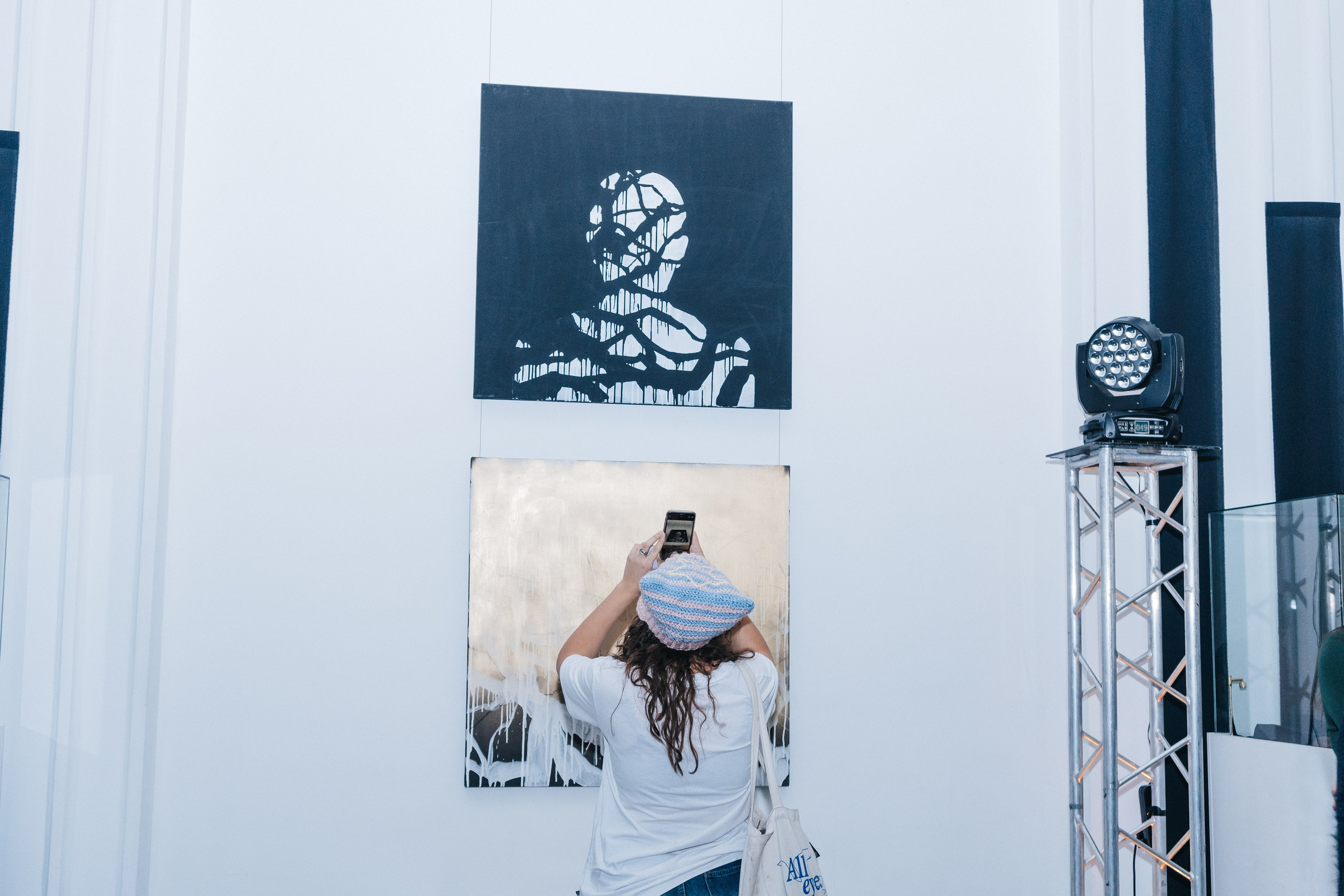 Выставка Юрия Литарова. Всё рождается. Всё продолжается. Портретный фотограф Нижний Новгород