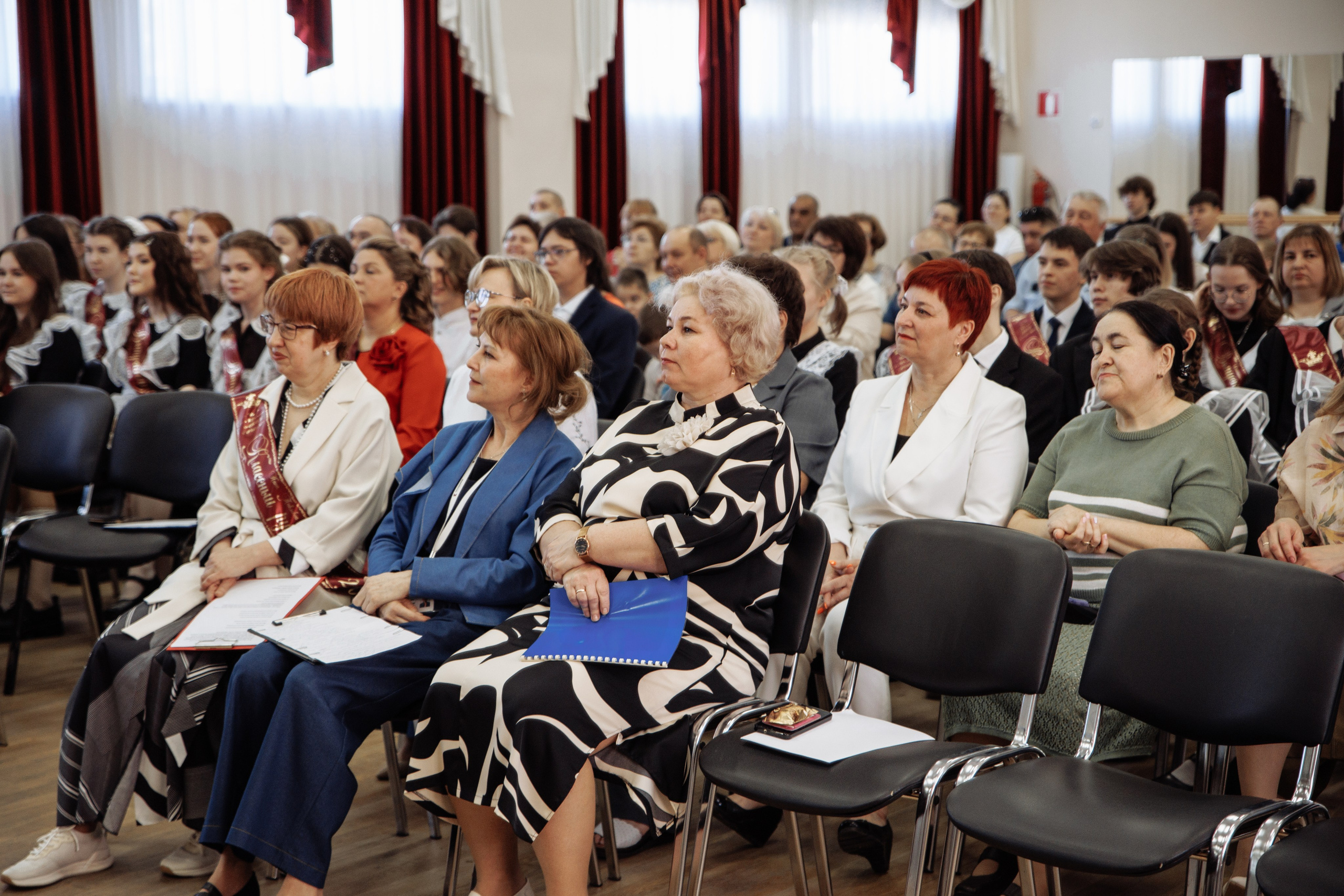 Мероприятия: Последний звонок. Фотограф и видеограф г. Ижевск