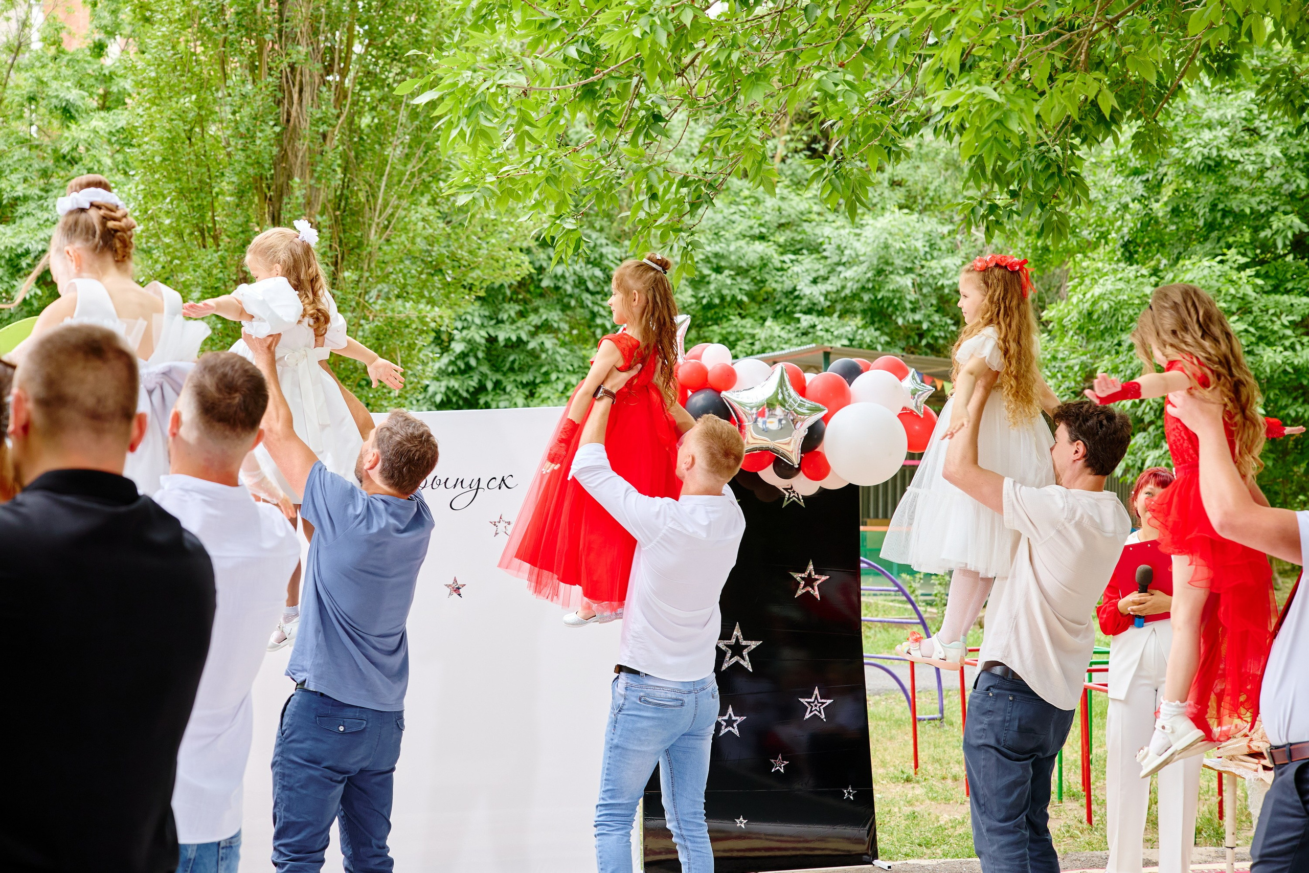 Выпускной 45 сад. Фотограф Выпускные альбомы Таганрог Сергей Коробченко