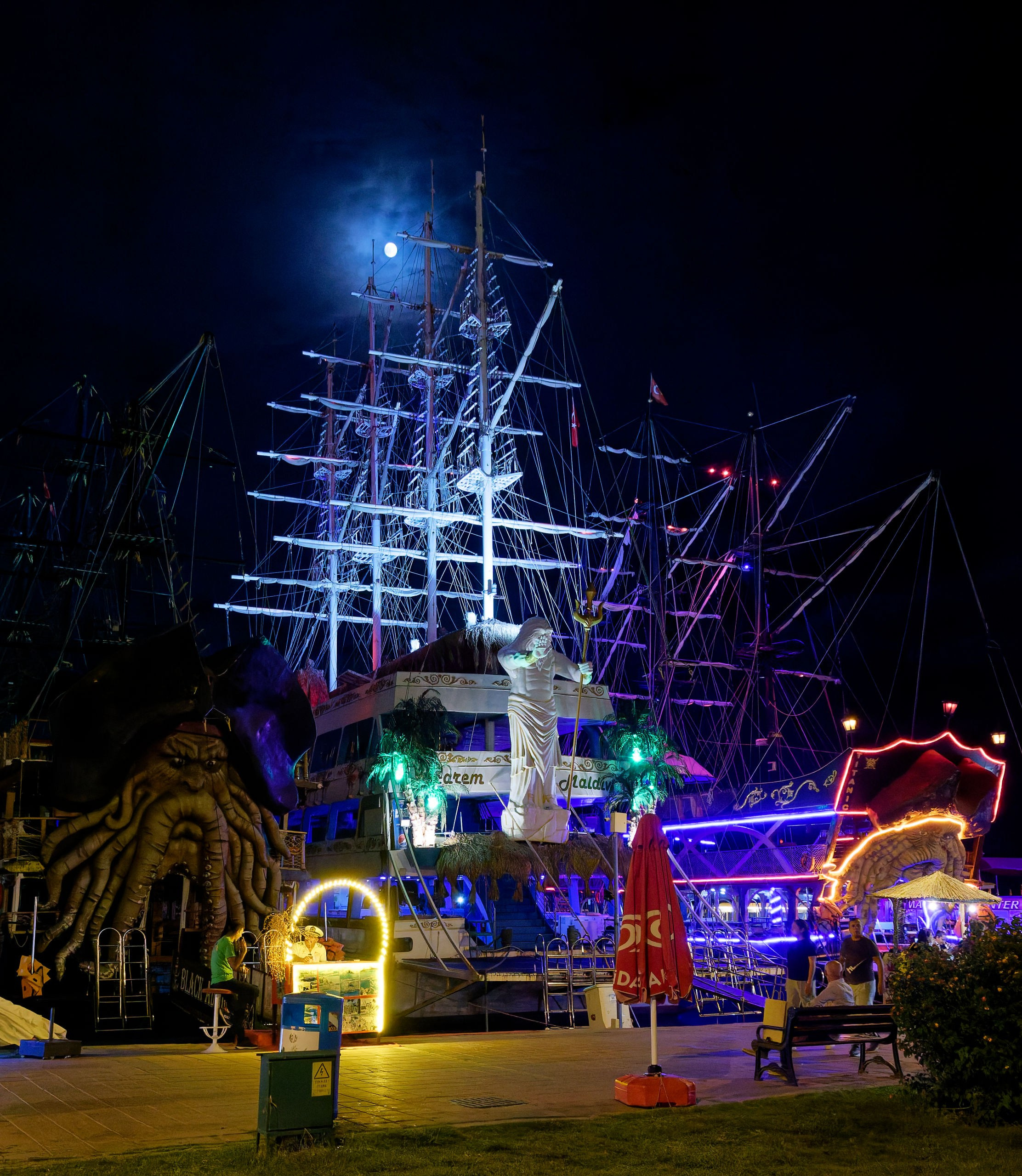 Алания 2025, порт и парк. Избранные фотографии