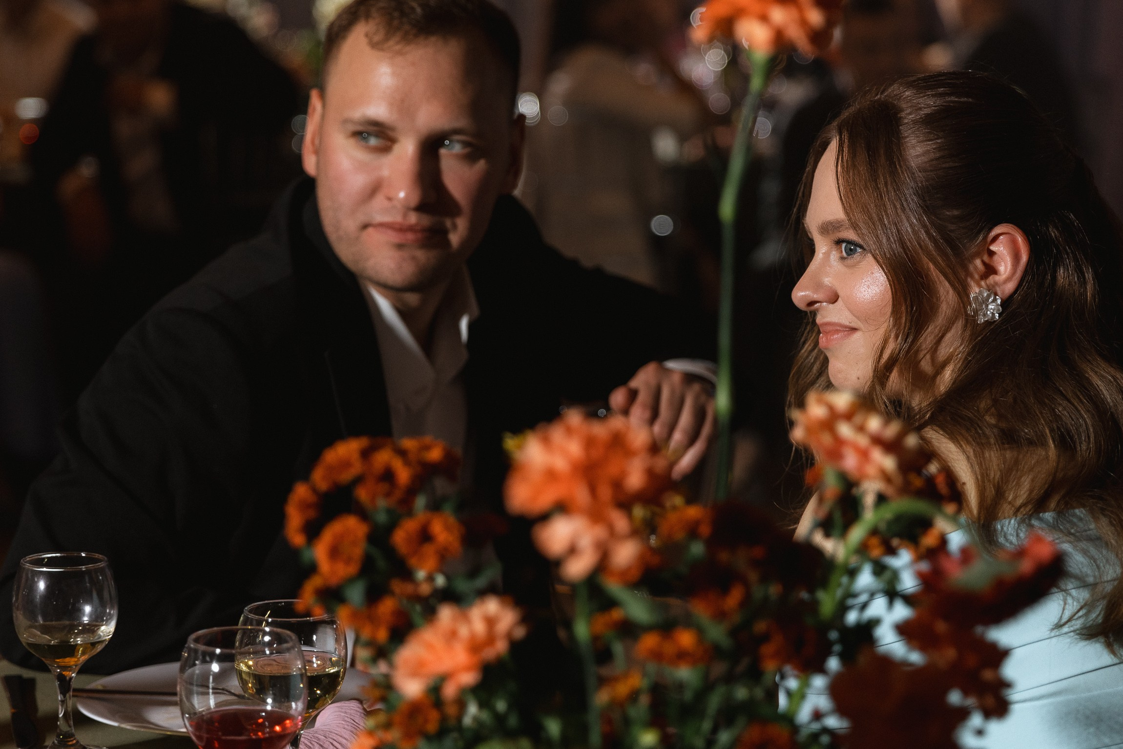 Two people swiped right. Свадебный фотограф Ярославль, Рыбинск