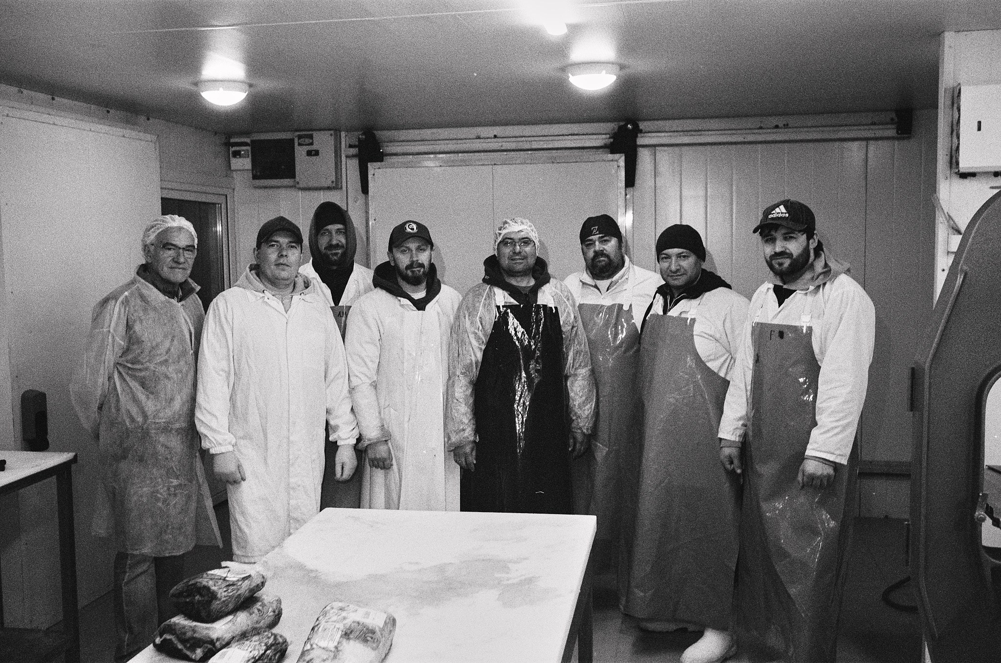 Апрель–Май. Разное. Другой Павел Поцелуев — плёночная фотография и мастерство мясного дела