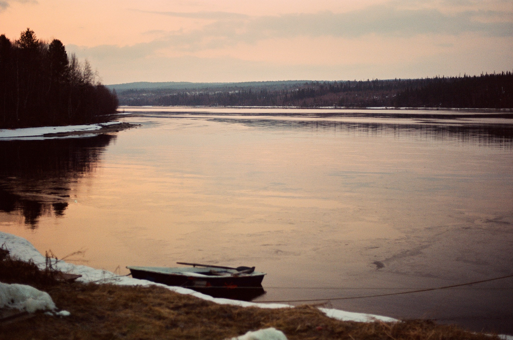 Teriberka. The Other Pavel Potseluev — film photography and mastery of meat business
