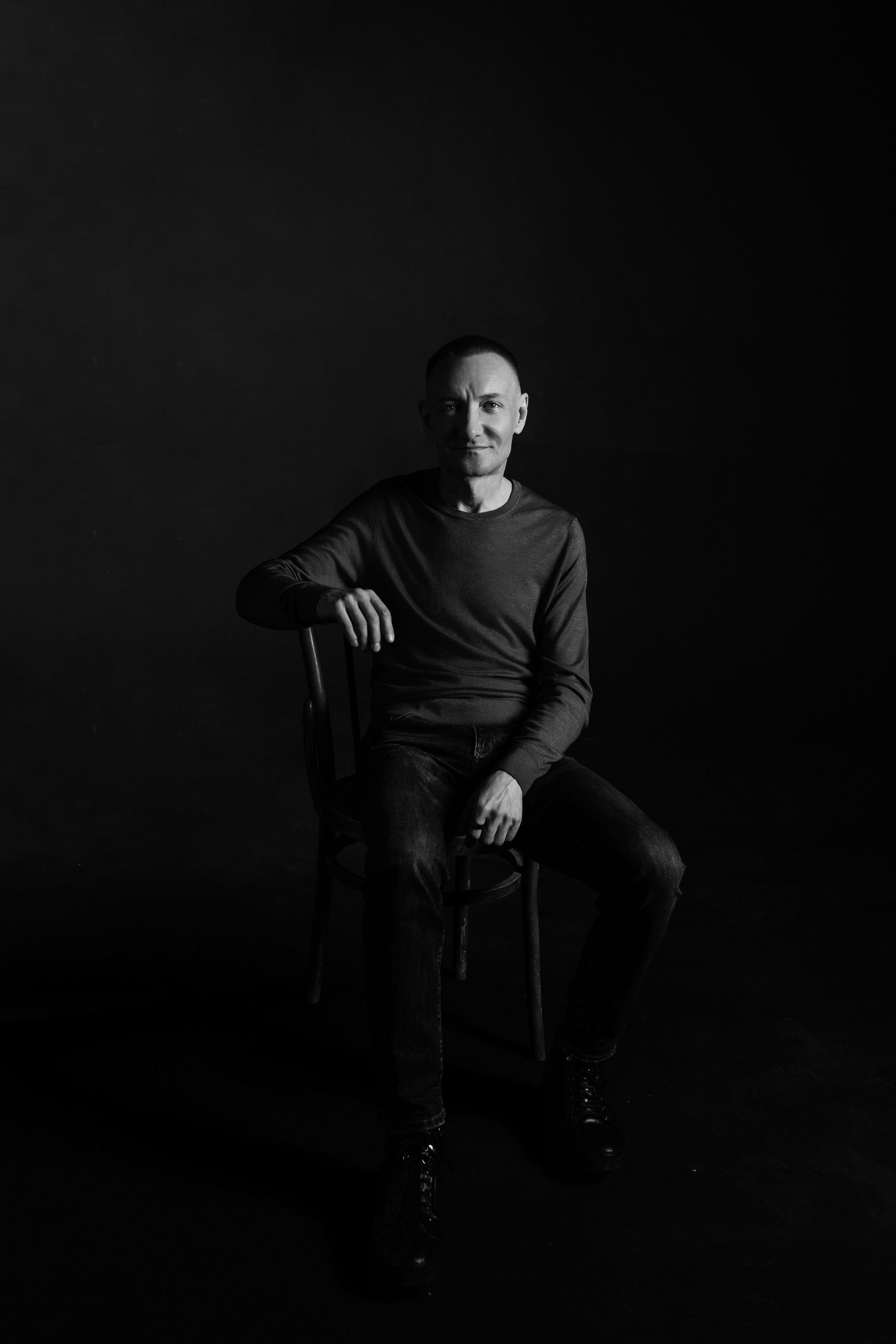 Андрей, чб съёмка в студии. Фотограф Наталия Федосова, г. Москва. TG и Instagram @nataliya_raw