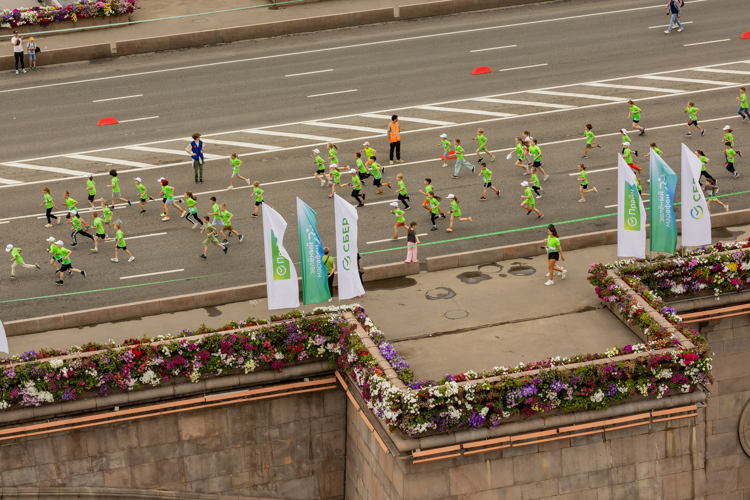 Сбер Зелёный Марафон 2025 Балчуг. Репортажный, event, концертный и backstage фотограф из Москвы Виталий Кривцов