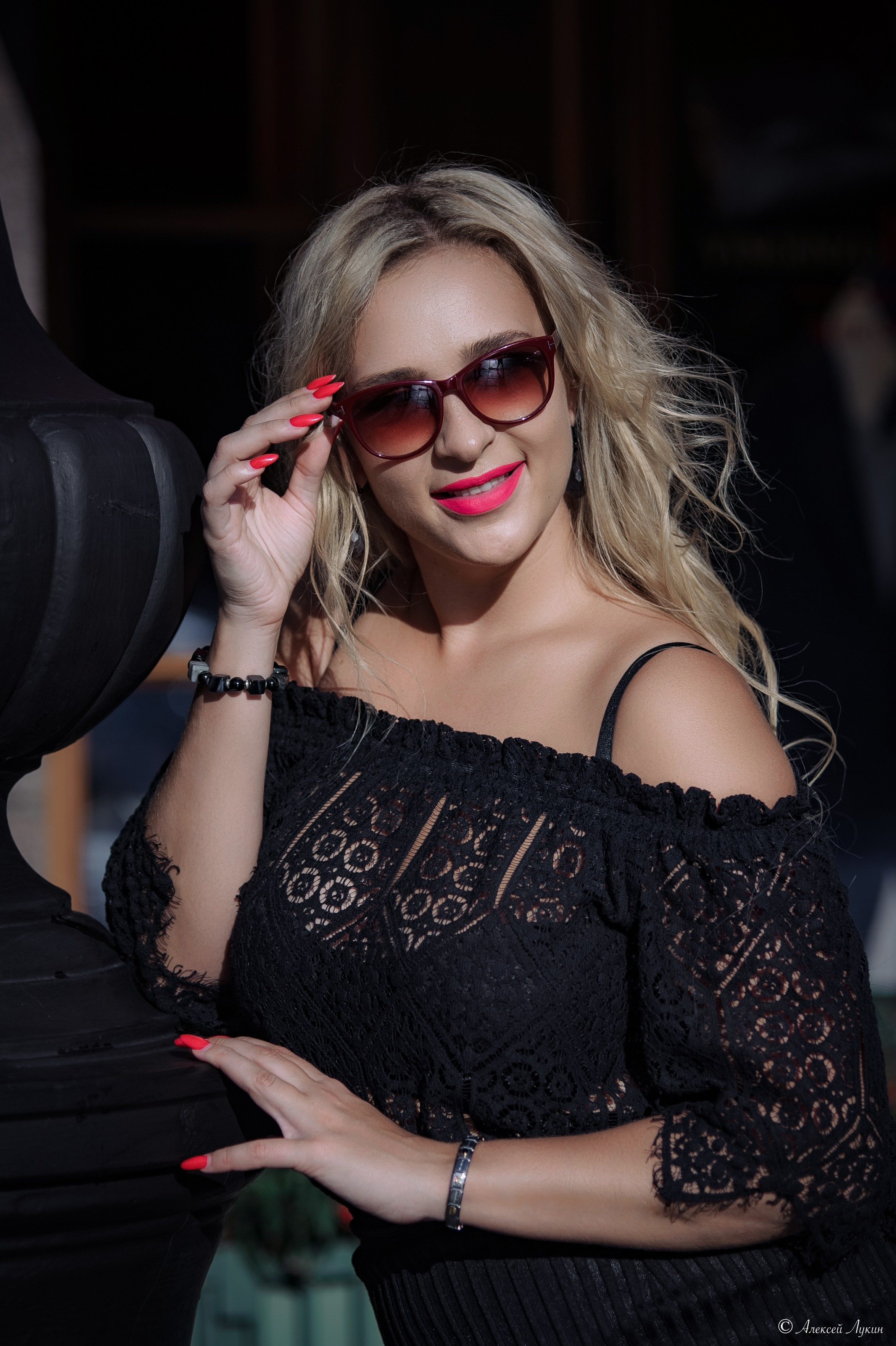 Женский фотограф в СПб, фотосессия на улице.