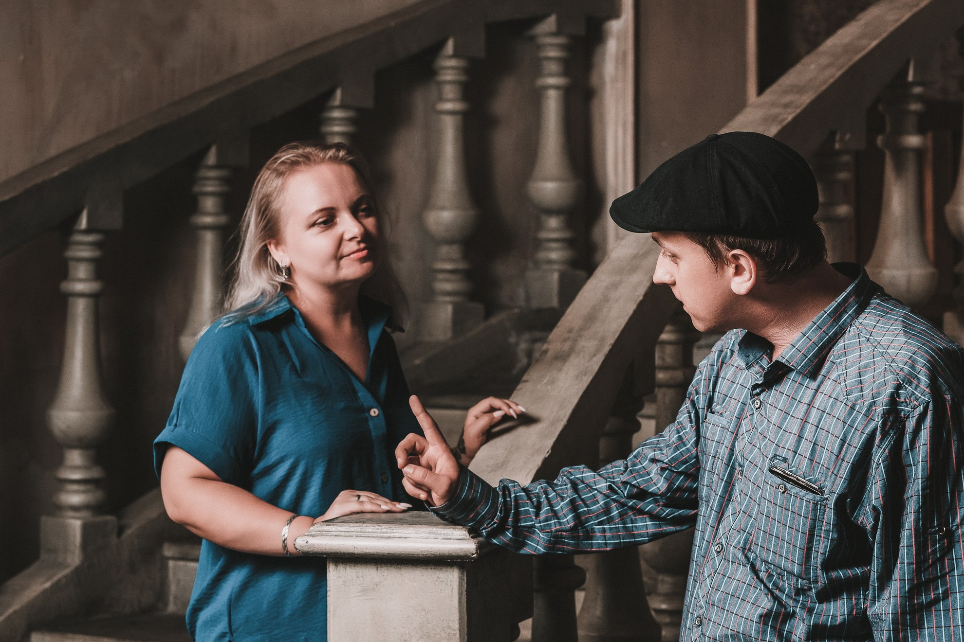 Профессиональная фотосессия в Санкт-Петербурге. Фотограф Сергей Пушкин. Частная студийная фотосъёмка в спб. Лавстори в студии. Портретная фотосъёмка в интерьере. Фотограф на память. Заказать фотосессию в Петербурге. 