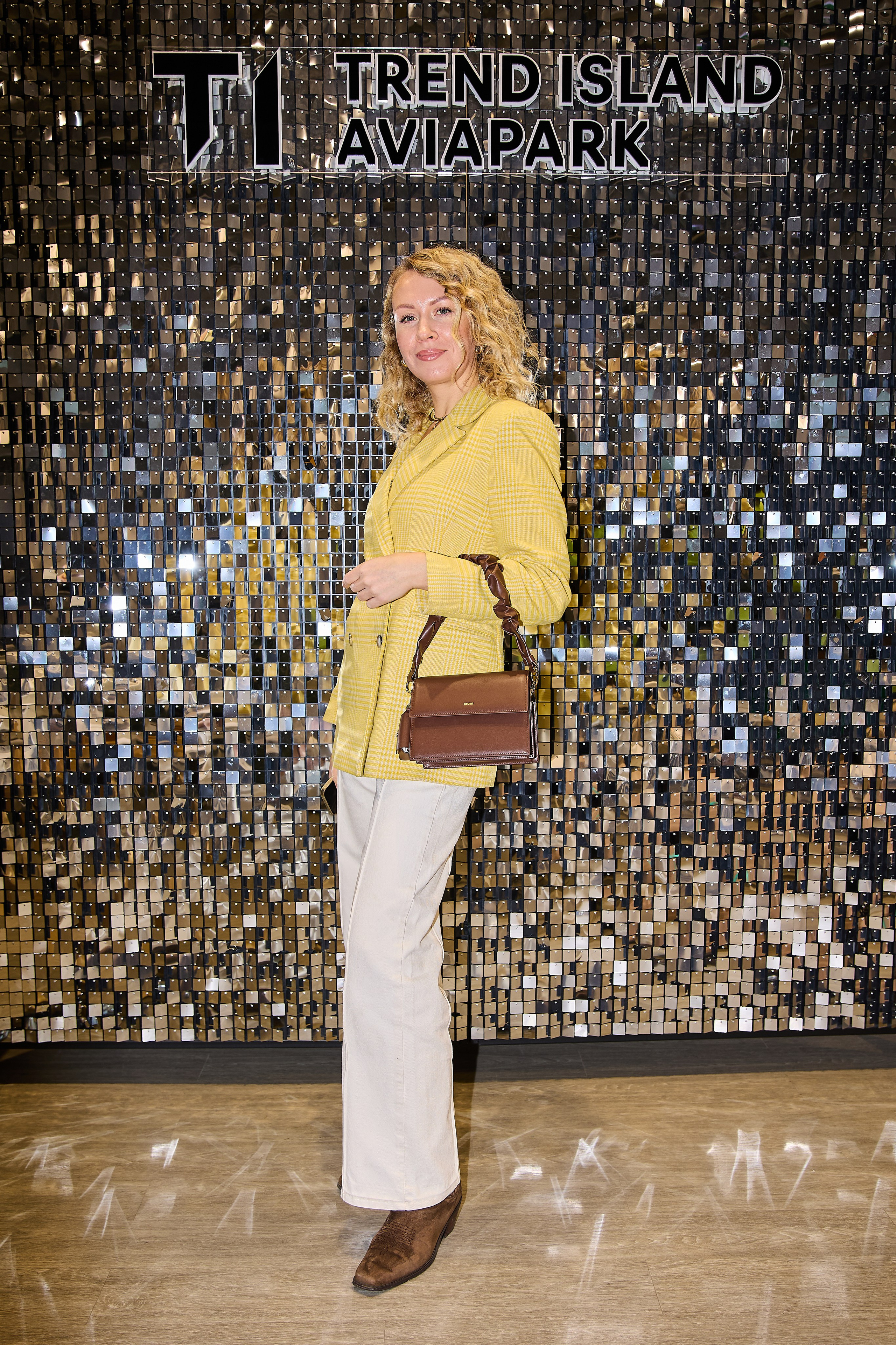 Презентация Povod. Фотограф Вика Винваг. Москва