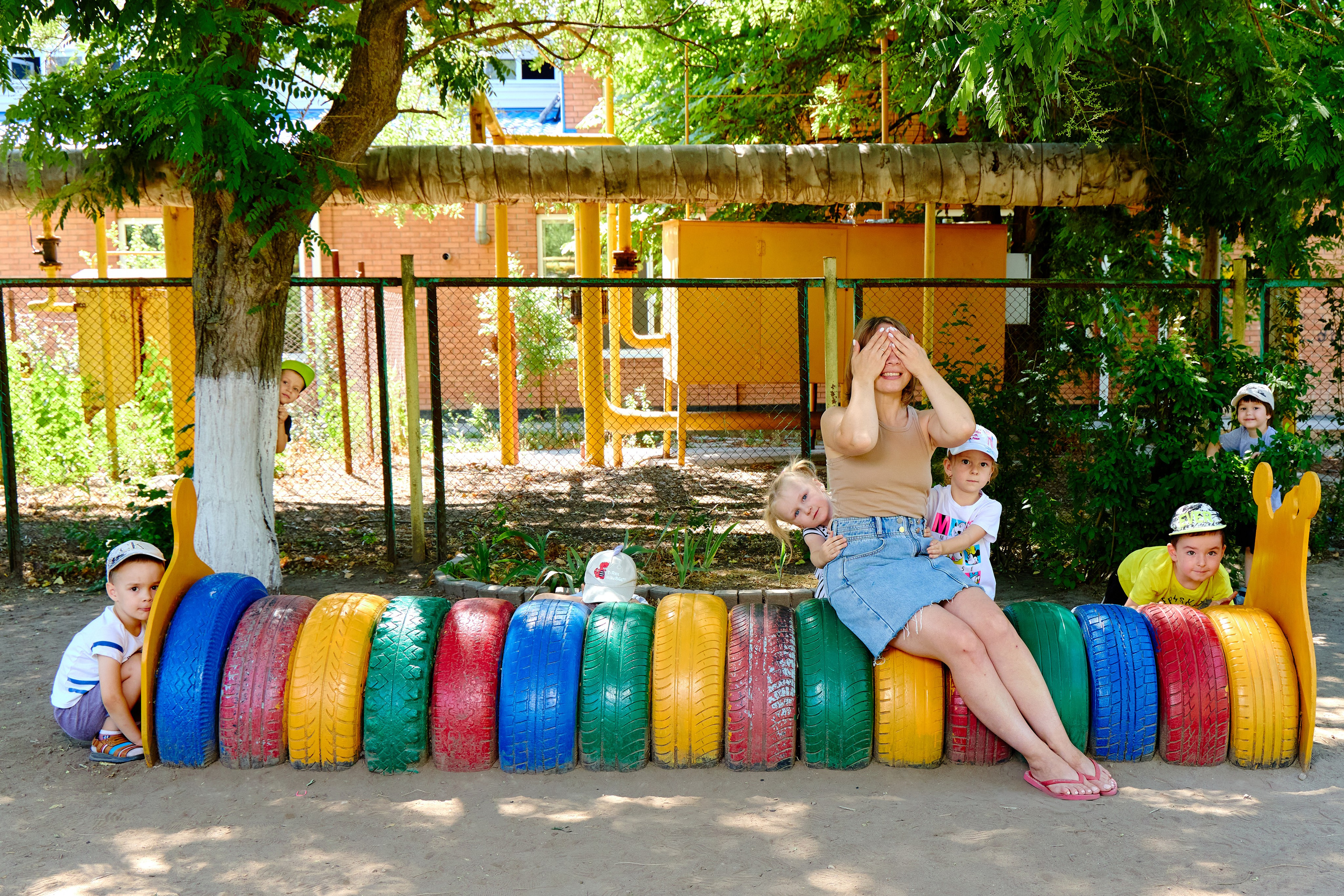 Пример летней съёмки в детском саду № 92 младшая группа Ромашки. Фотограф Выпускные альбомы Таганрог Сергей Коробченко
