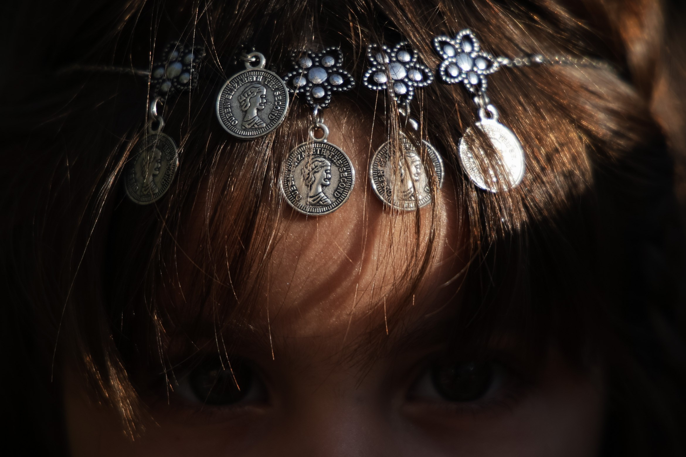 Armenian national dress and dance. Press photo