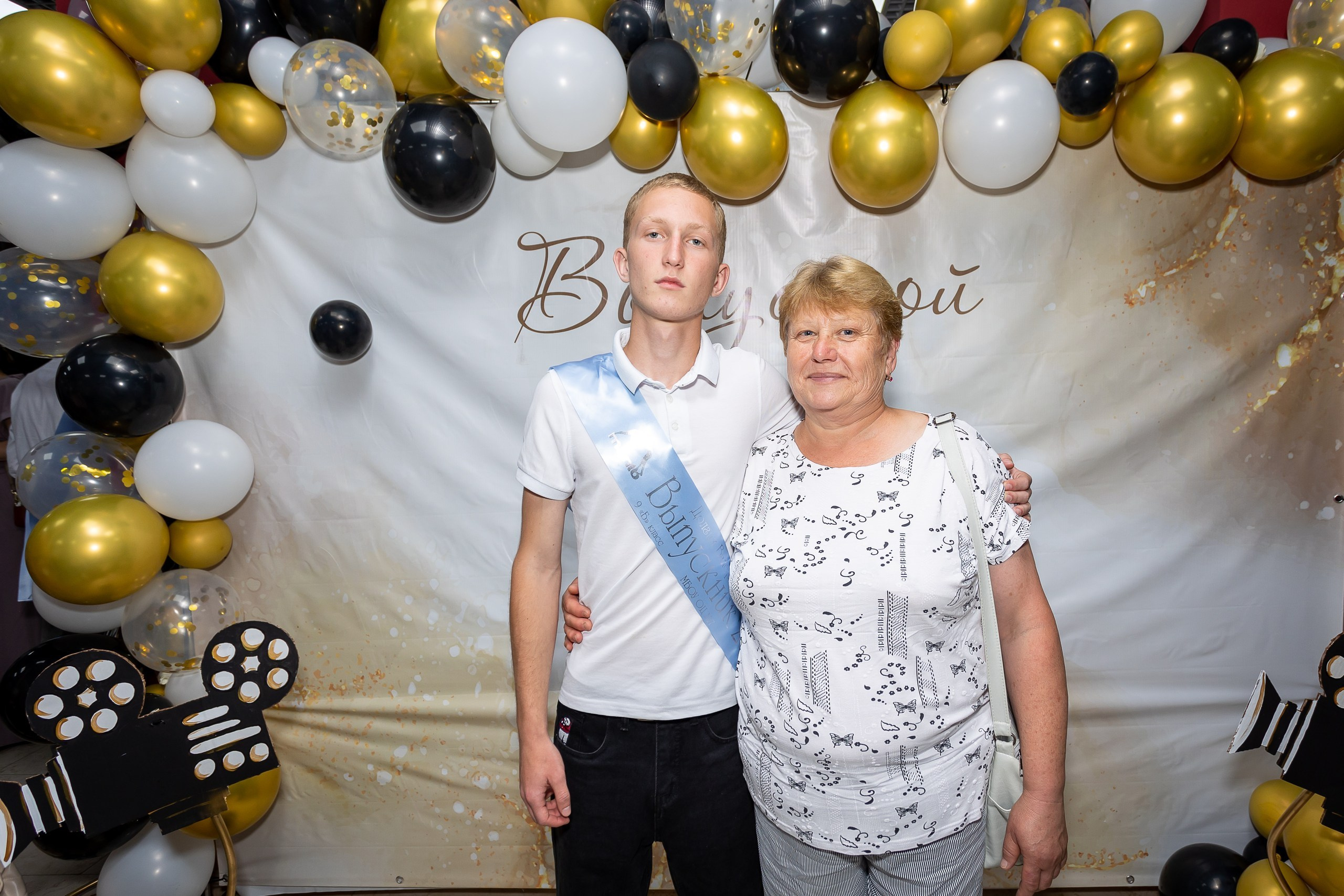 Вручение аттестата и выпускной вечер. Выпускные альбомы Майкоп, Краснодар Елена Золотарева